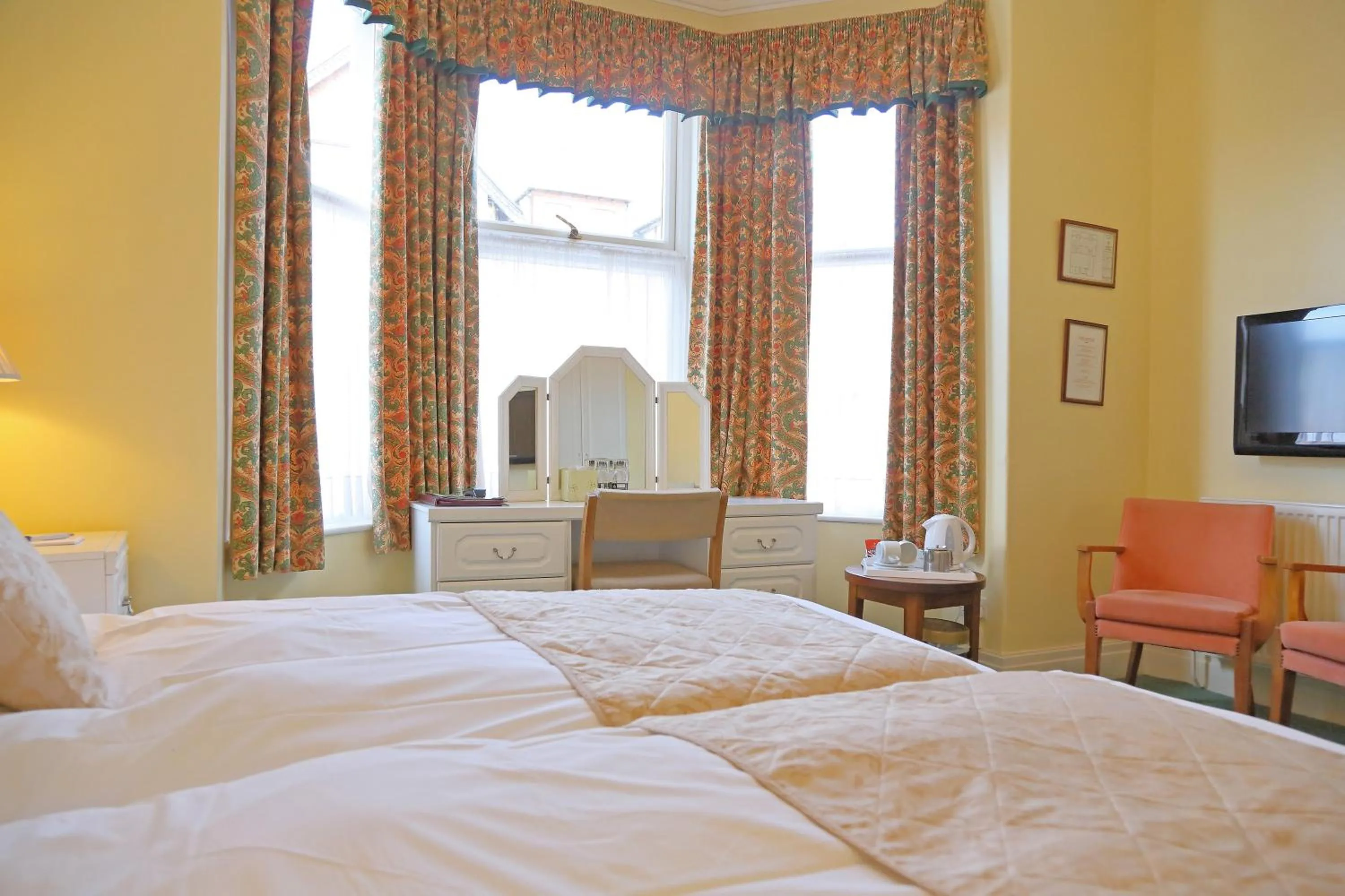 Bed in Saxonville Hotel