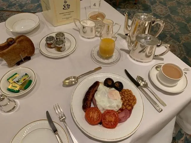 Dining area in Saxonville Hotel