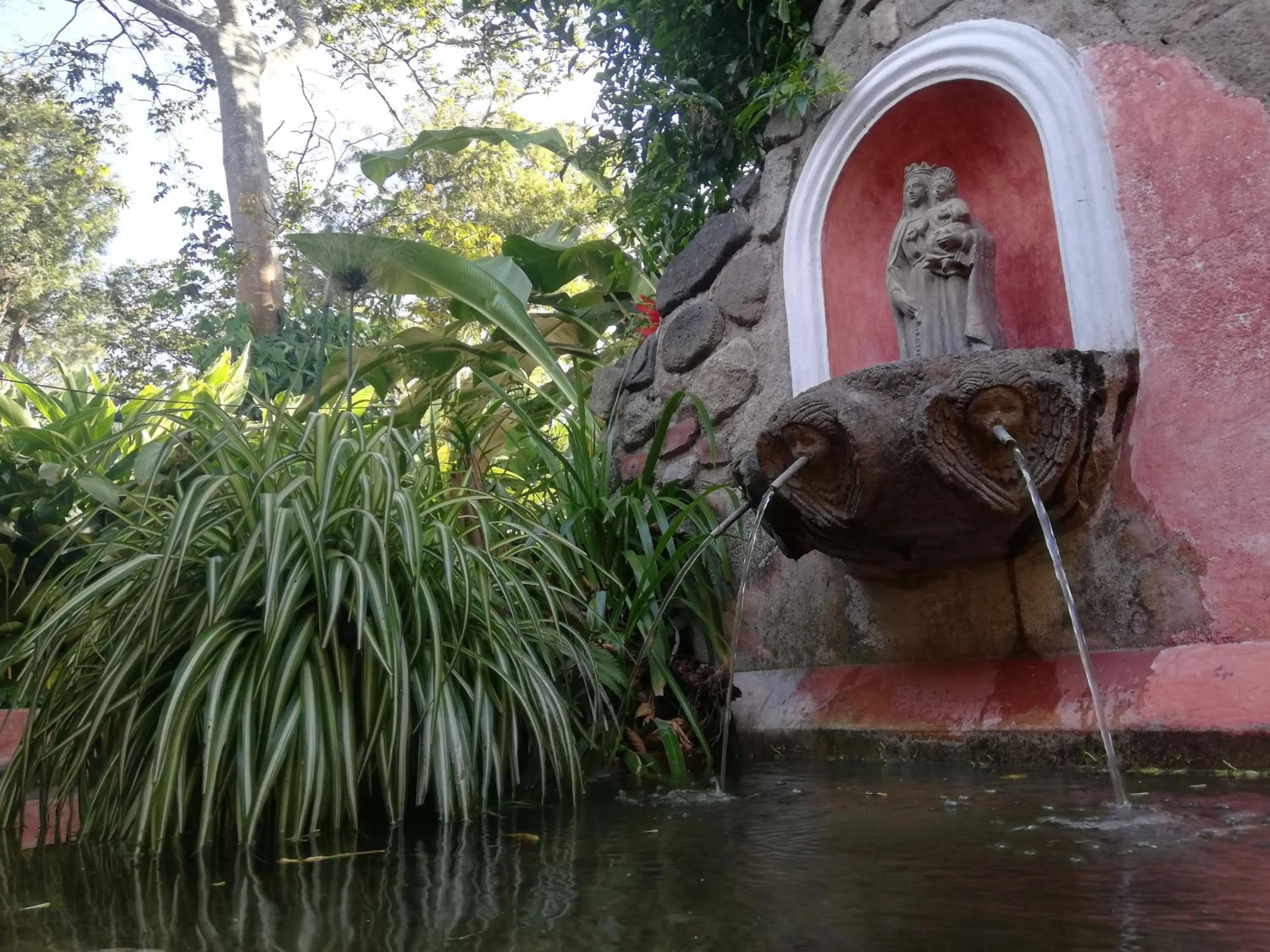 Property building in Hotel Las Farolas