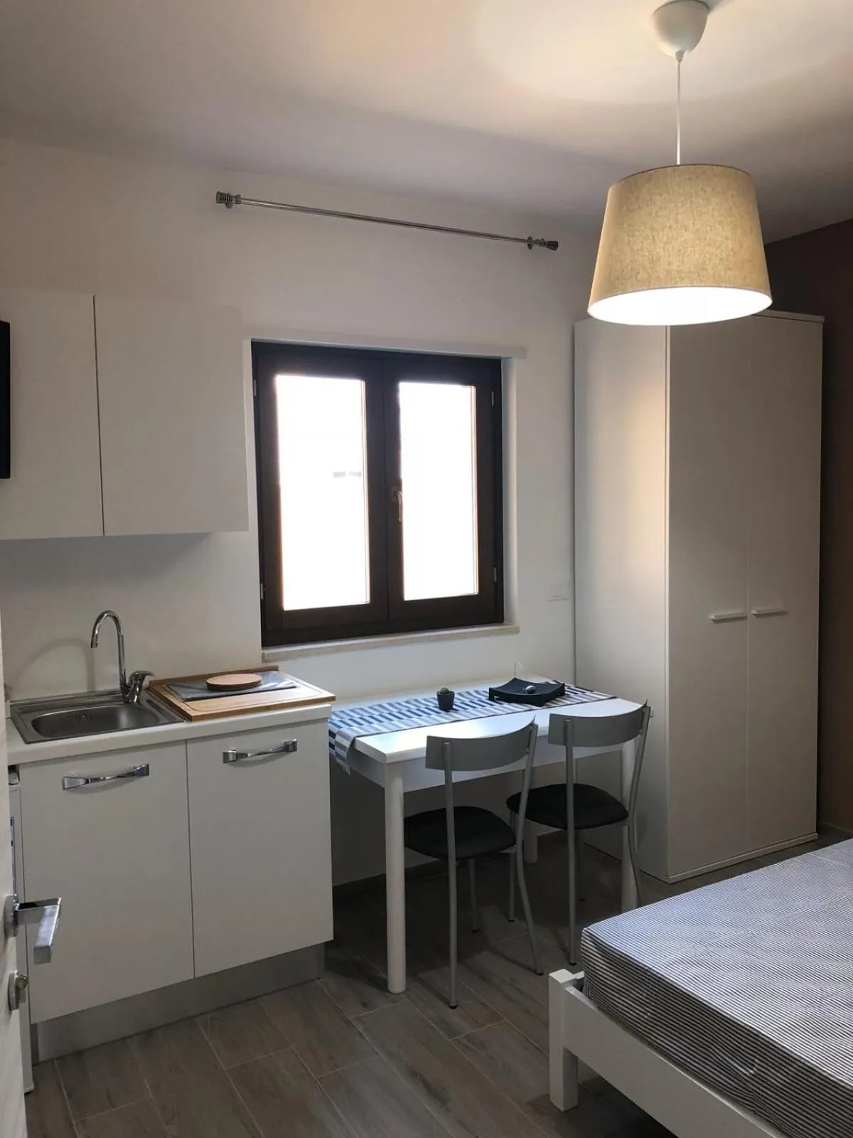 Kitchen or kitchenette in B&B Luxury Apartments