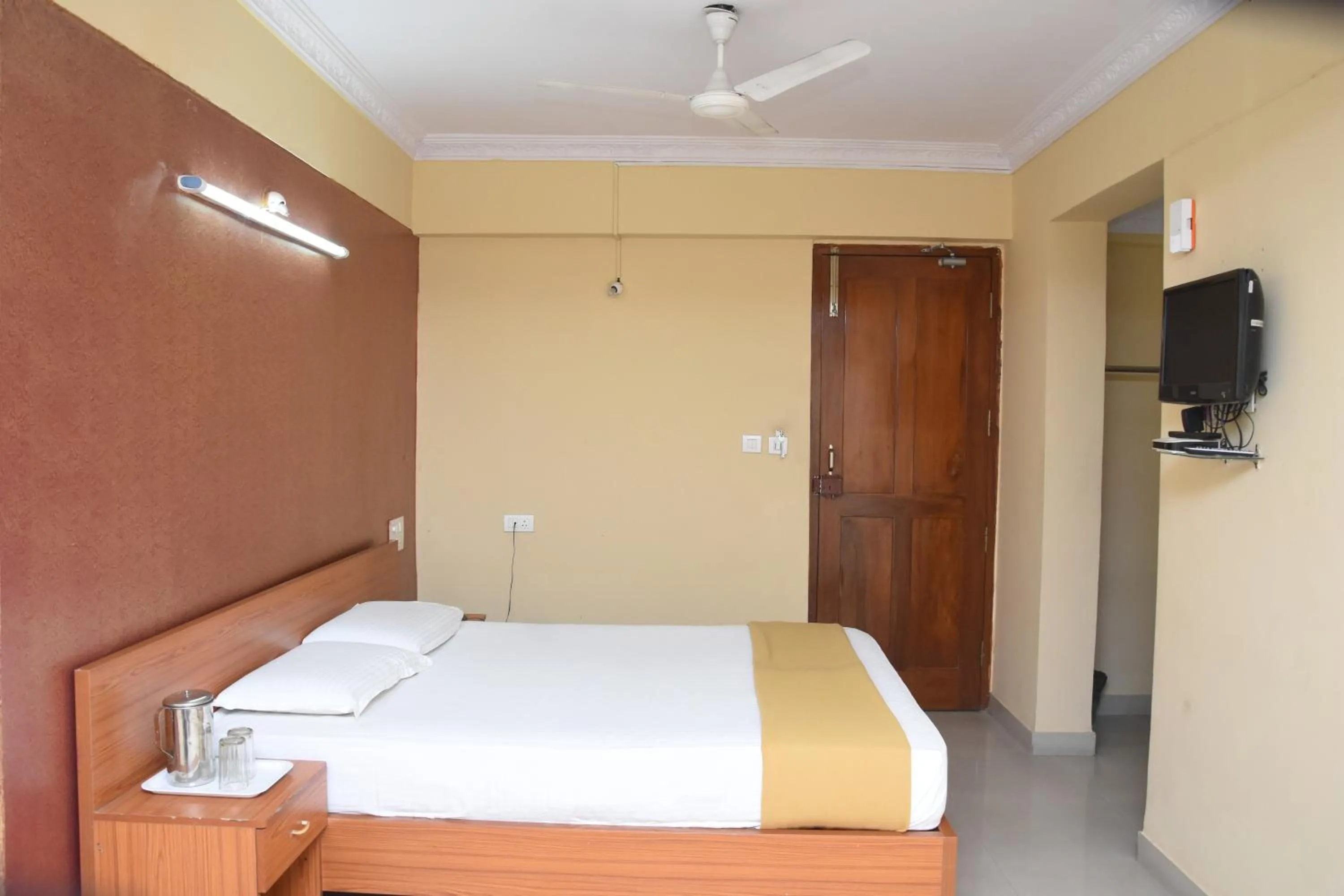 Bed in Hotel Surya Residency Majestic