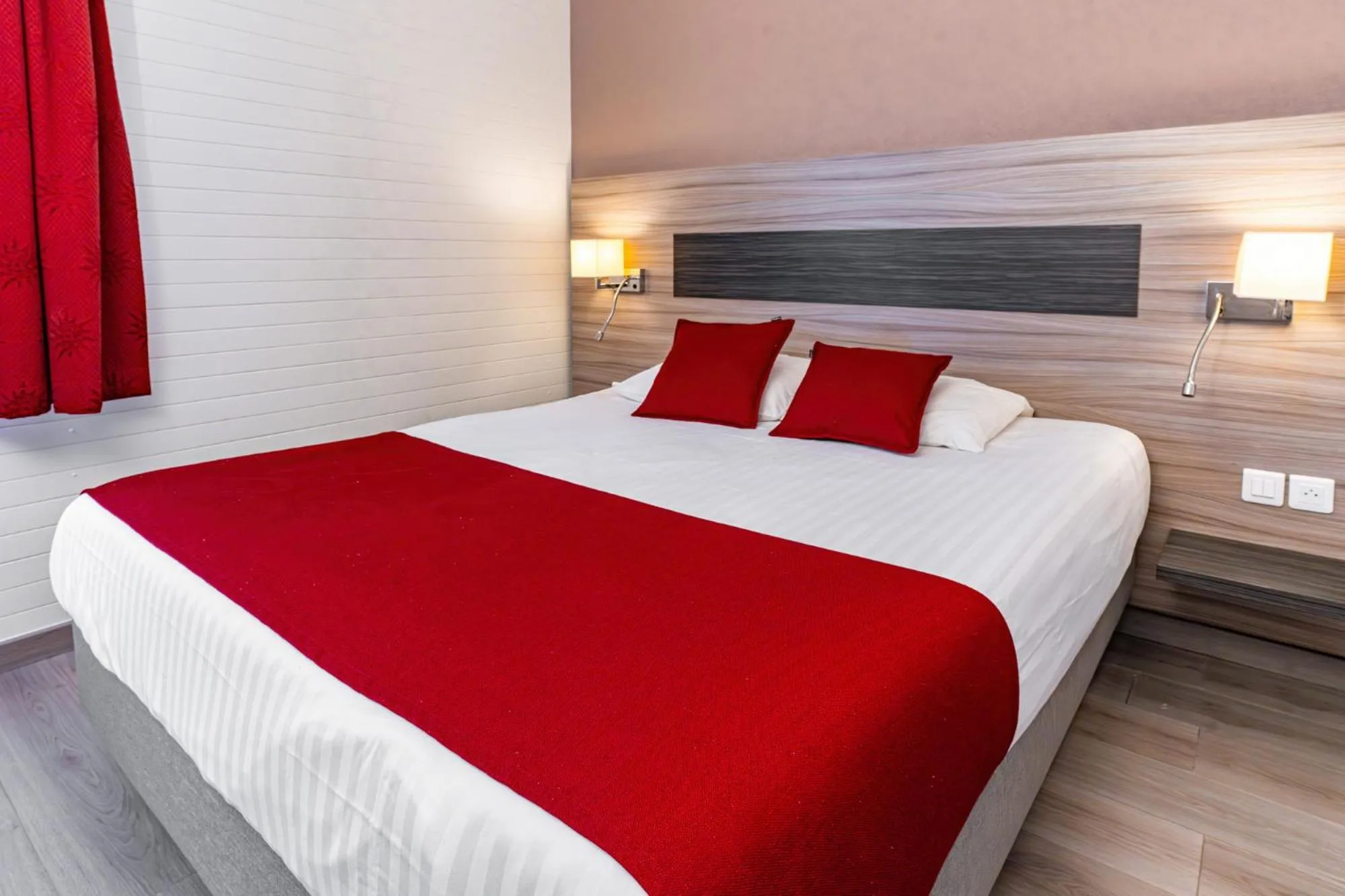 Bed in Hotel Restaurant Argos, Strasbourg Nord