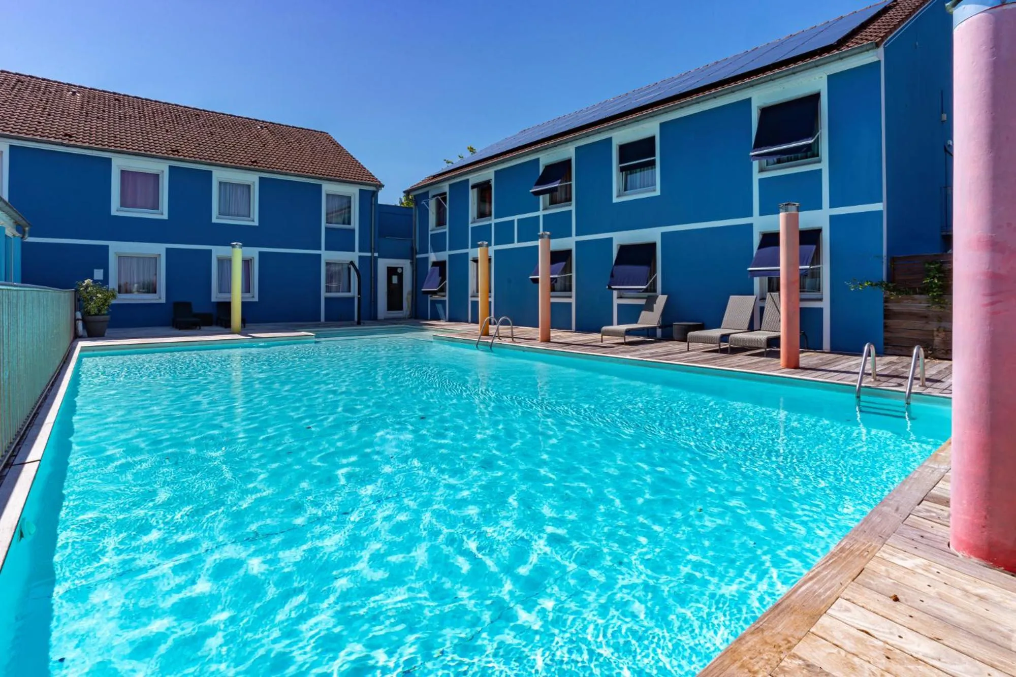 Swimming pool in Hotel Restaurant Argos, Strasbourg Nord