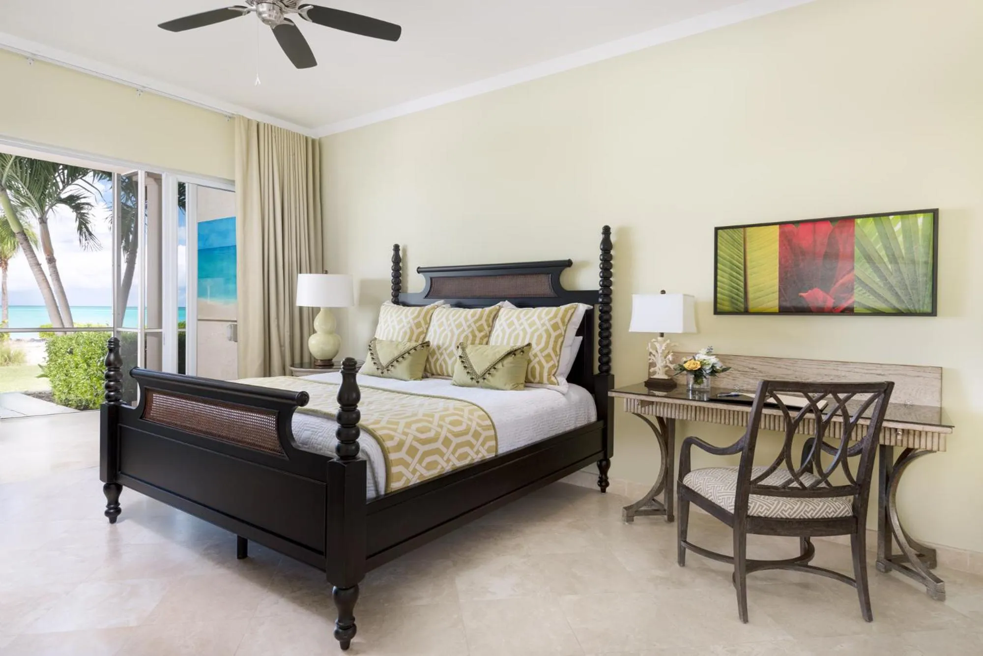 Bedroom, Bed in The Venetian on Grace Bay