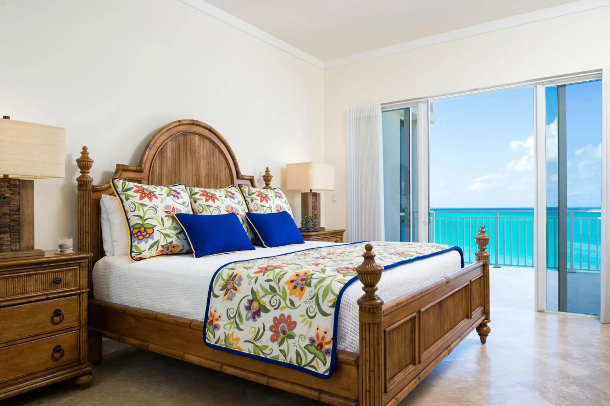 Bed in The Venetian on Grace Bay