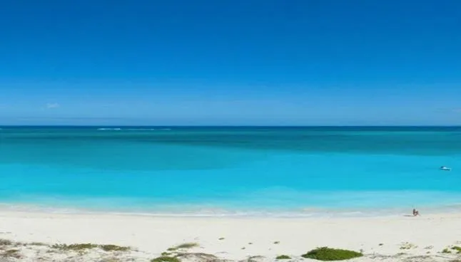 Beach in The Venetian on Grace Bay