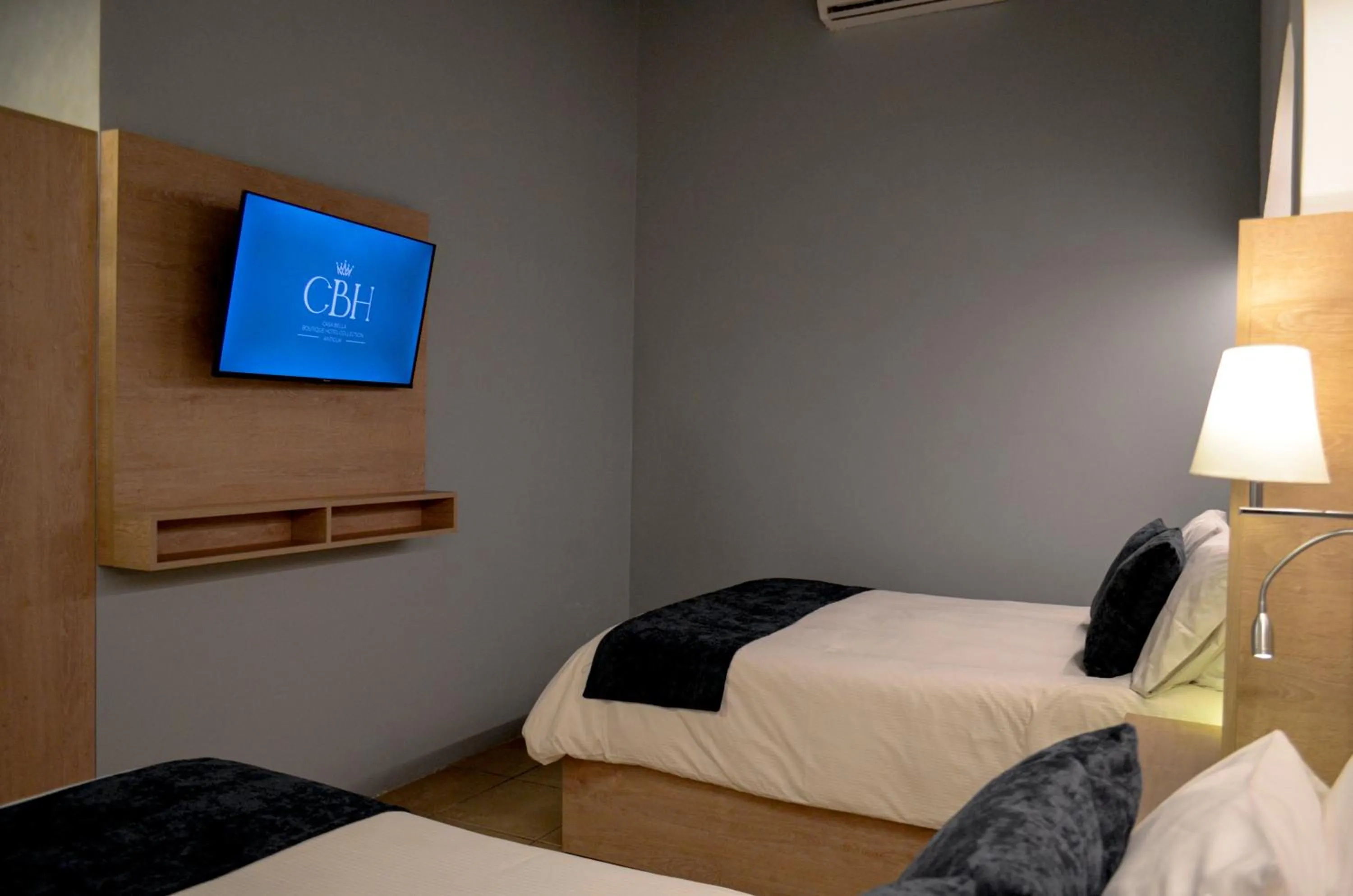 Bed in Casa Bella Boutique Hotel