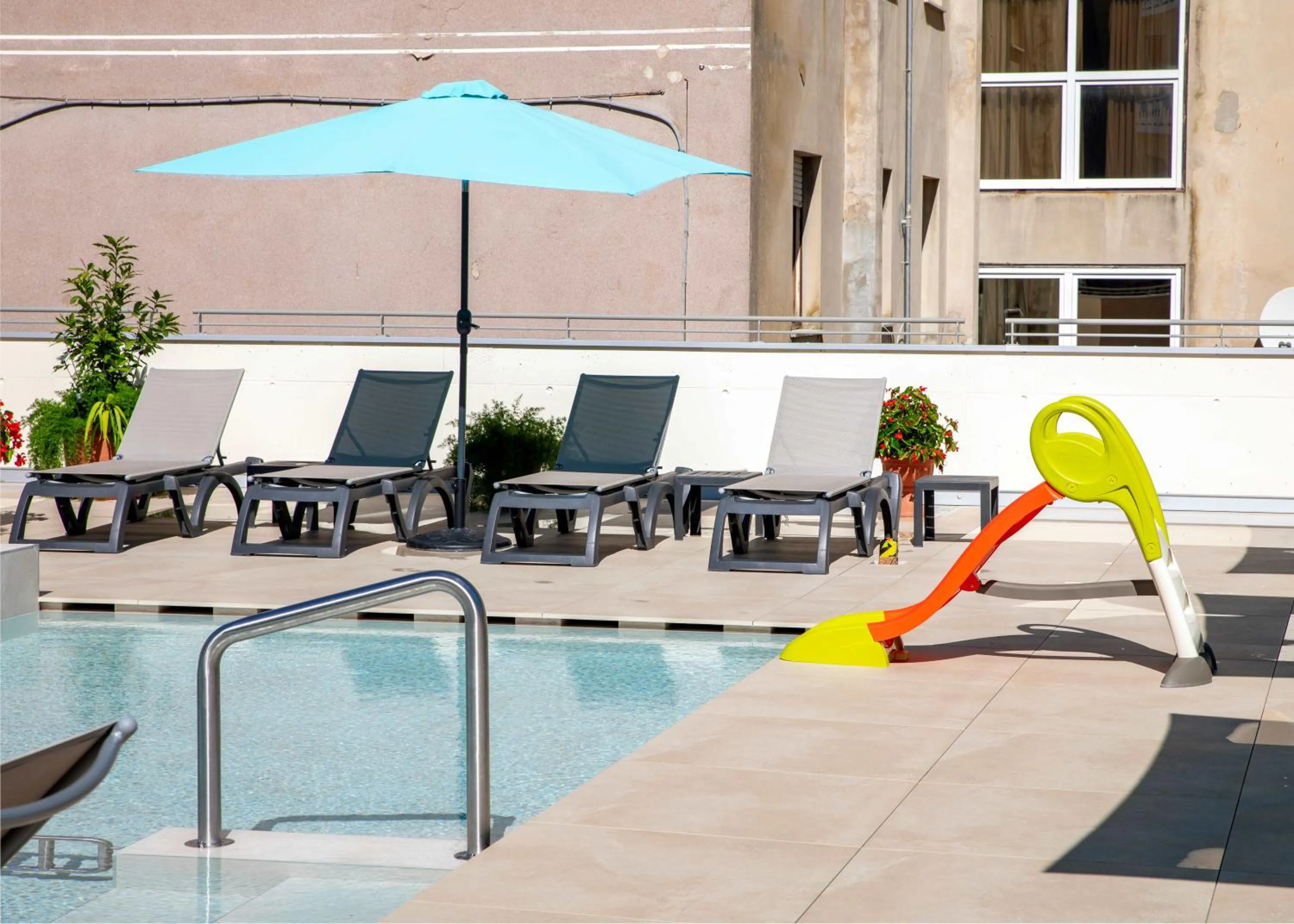 Swimming pool in Hotel Golf ***S