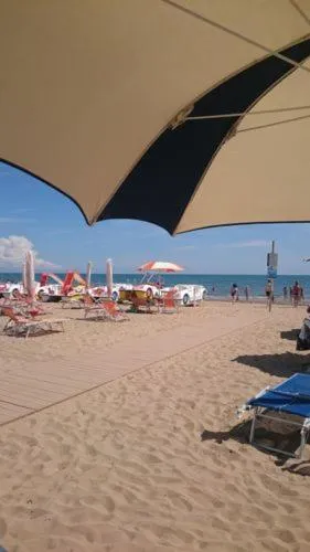 Day in Hotel Golf ***S