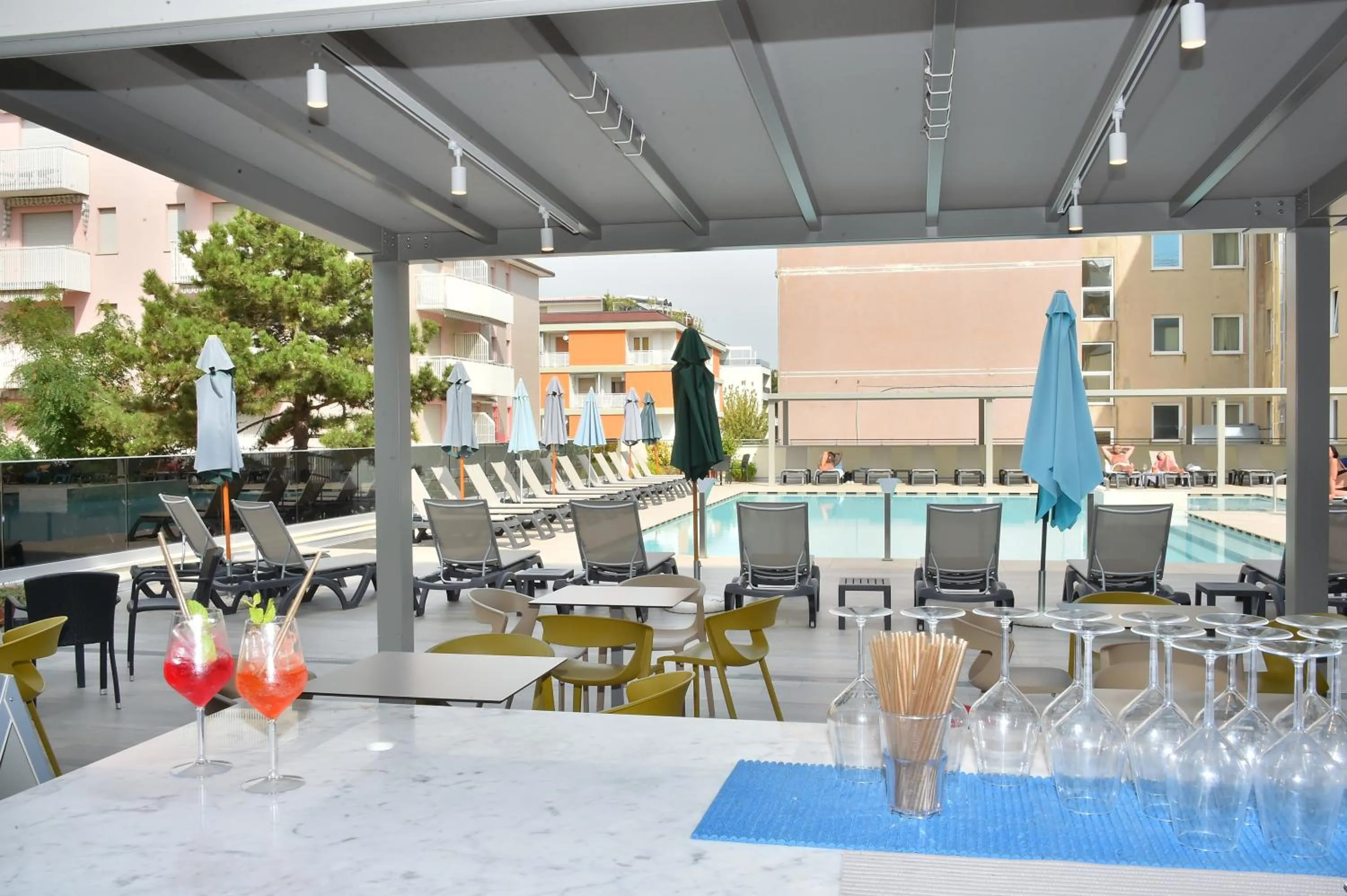 Pool view in Hotel Golf ***S