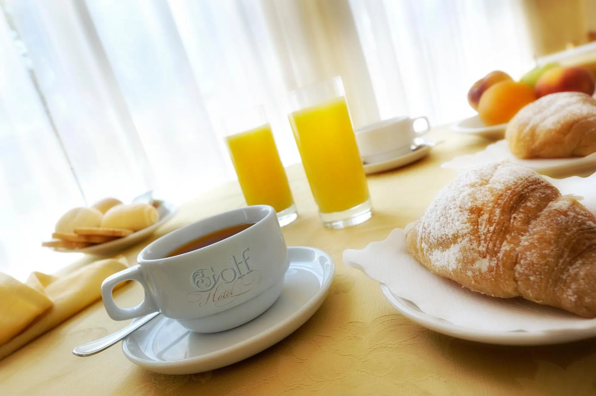 Restaurant/places to eat in Hotel Golf ***S