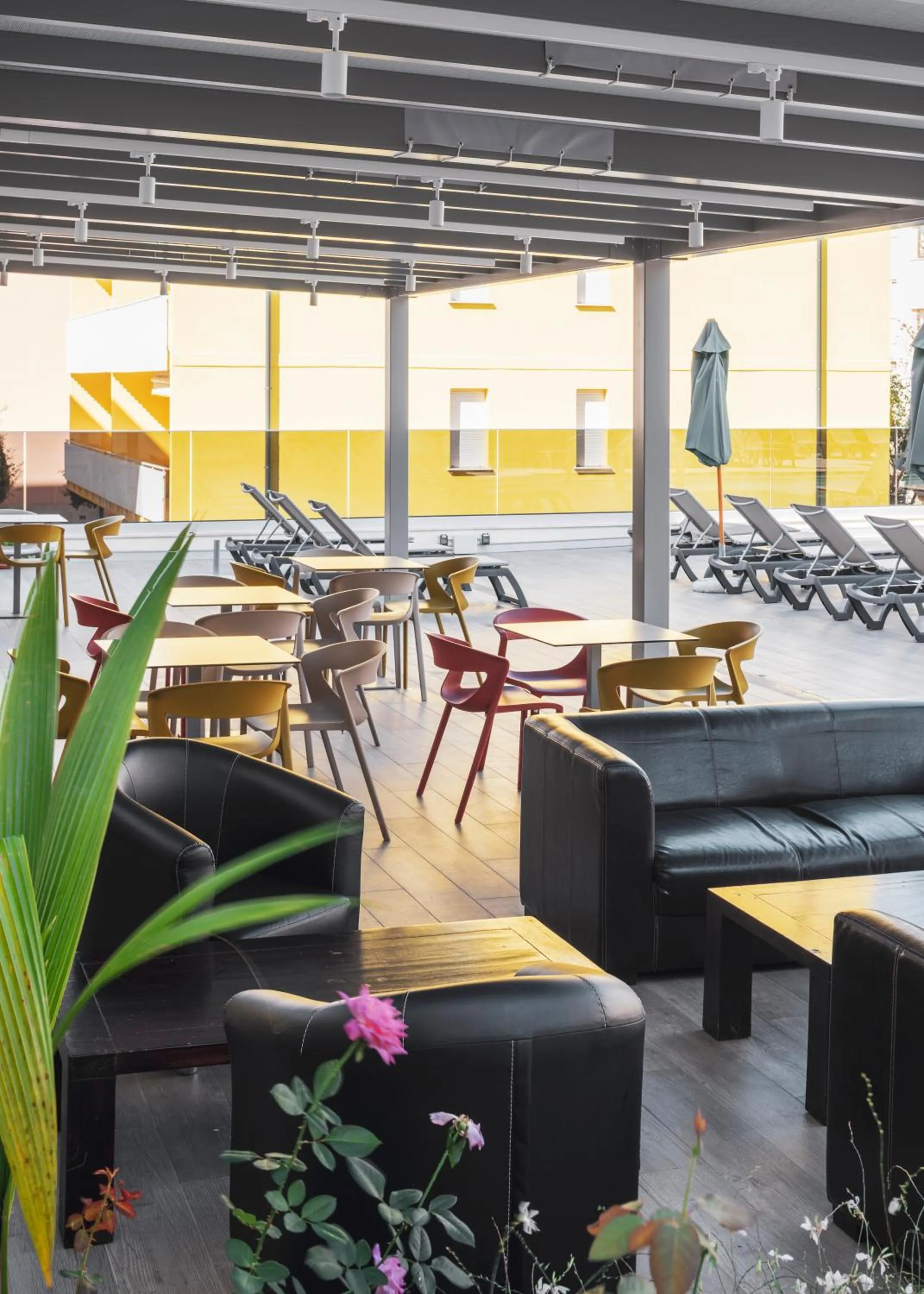 Pool view in Hotel Golf ***S