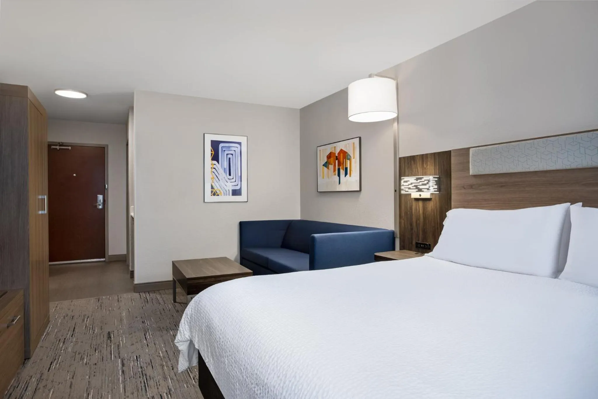 Photo of the whole room, Bed in Holiday Inn Express Hotel & Suites Terre Haute by IHG