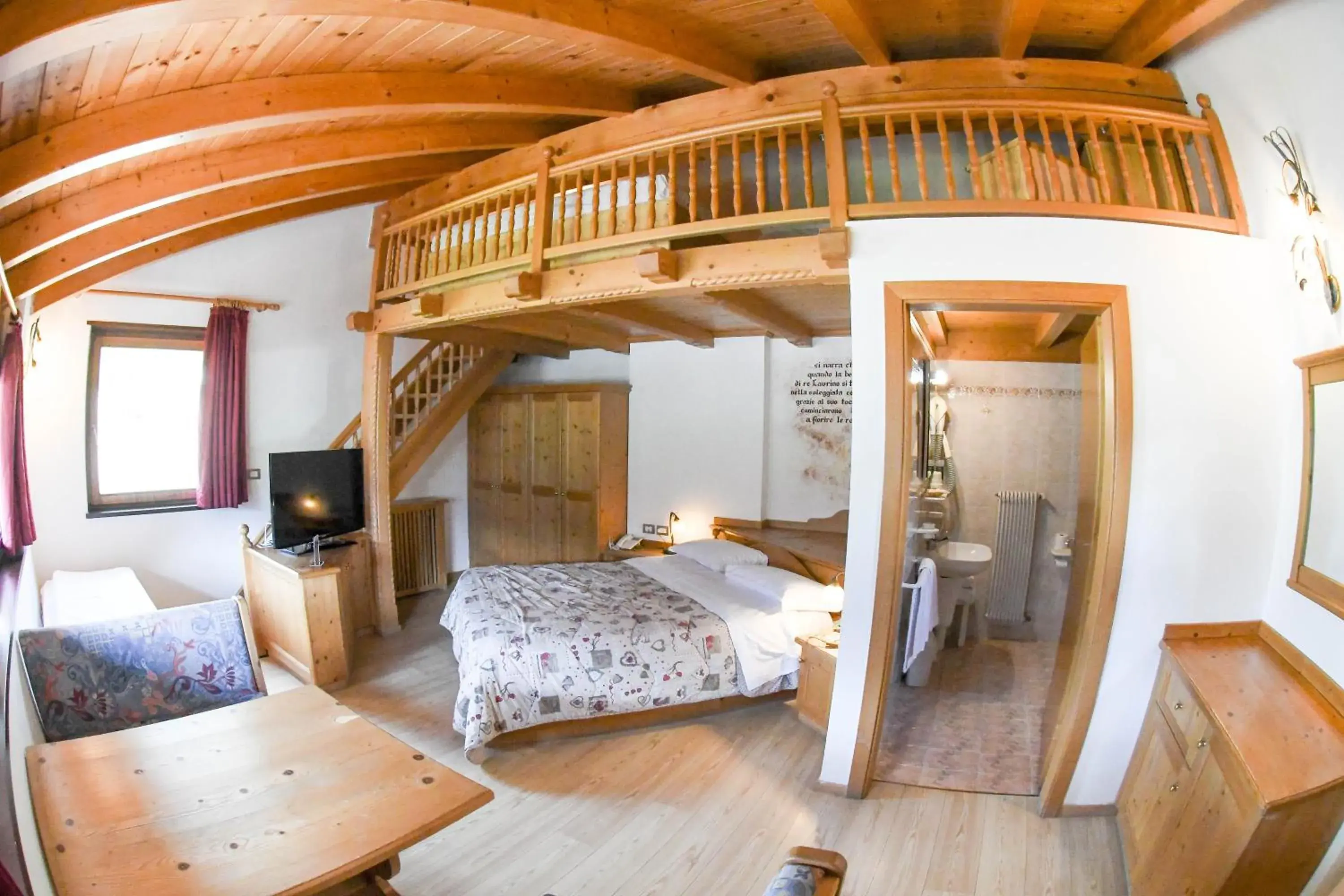 Family Room in Hotel El Laresh Family Room in Hotel El Laresh