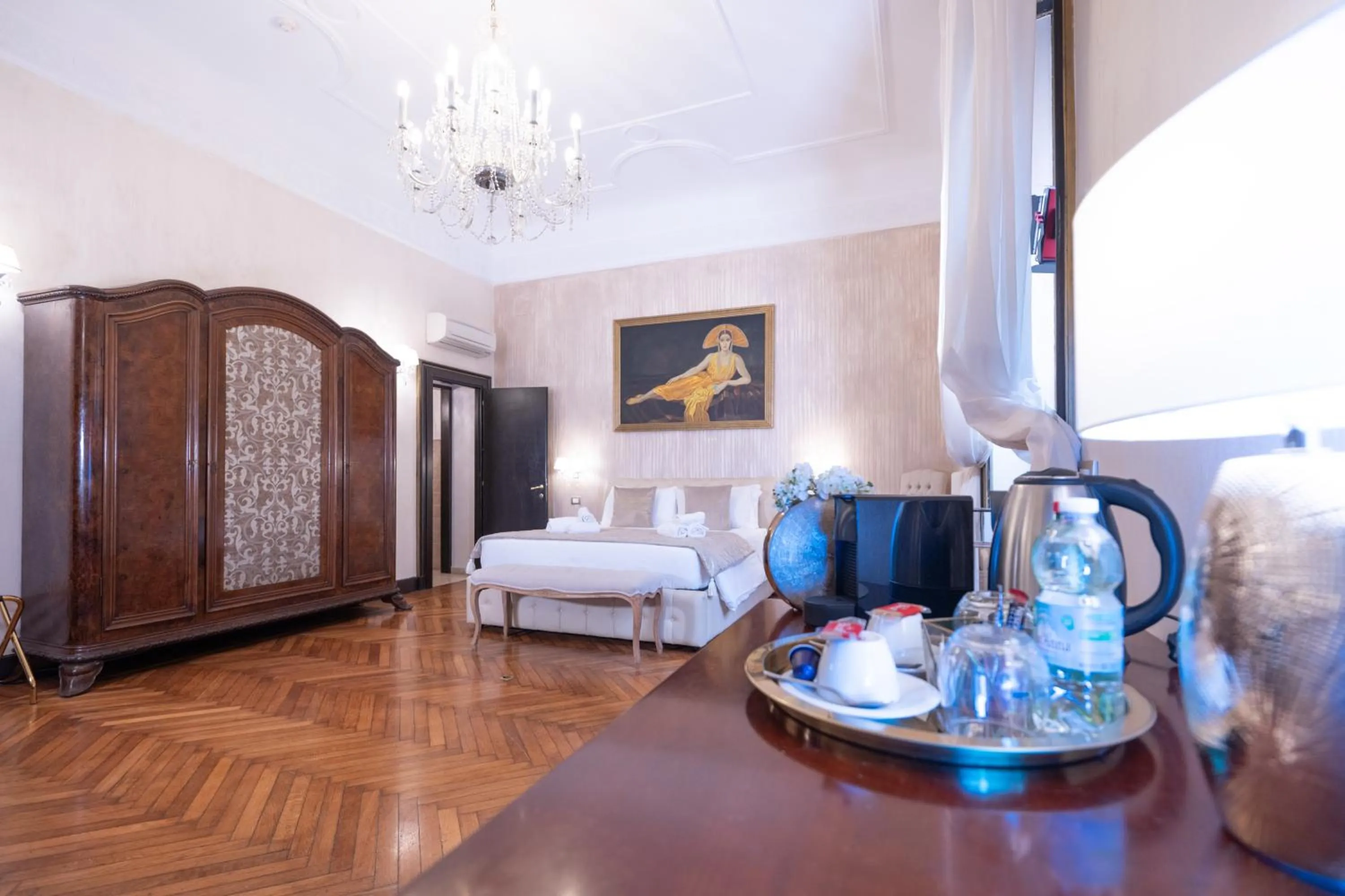 Photo of the whole room in Contessa Arrivabene Antica Dimora