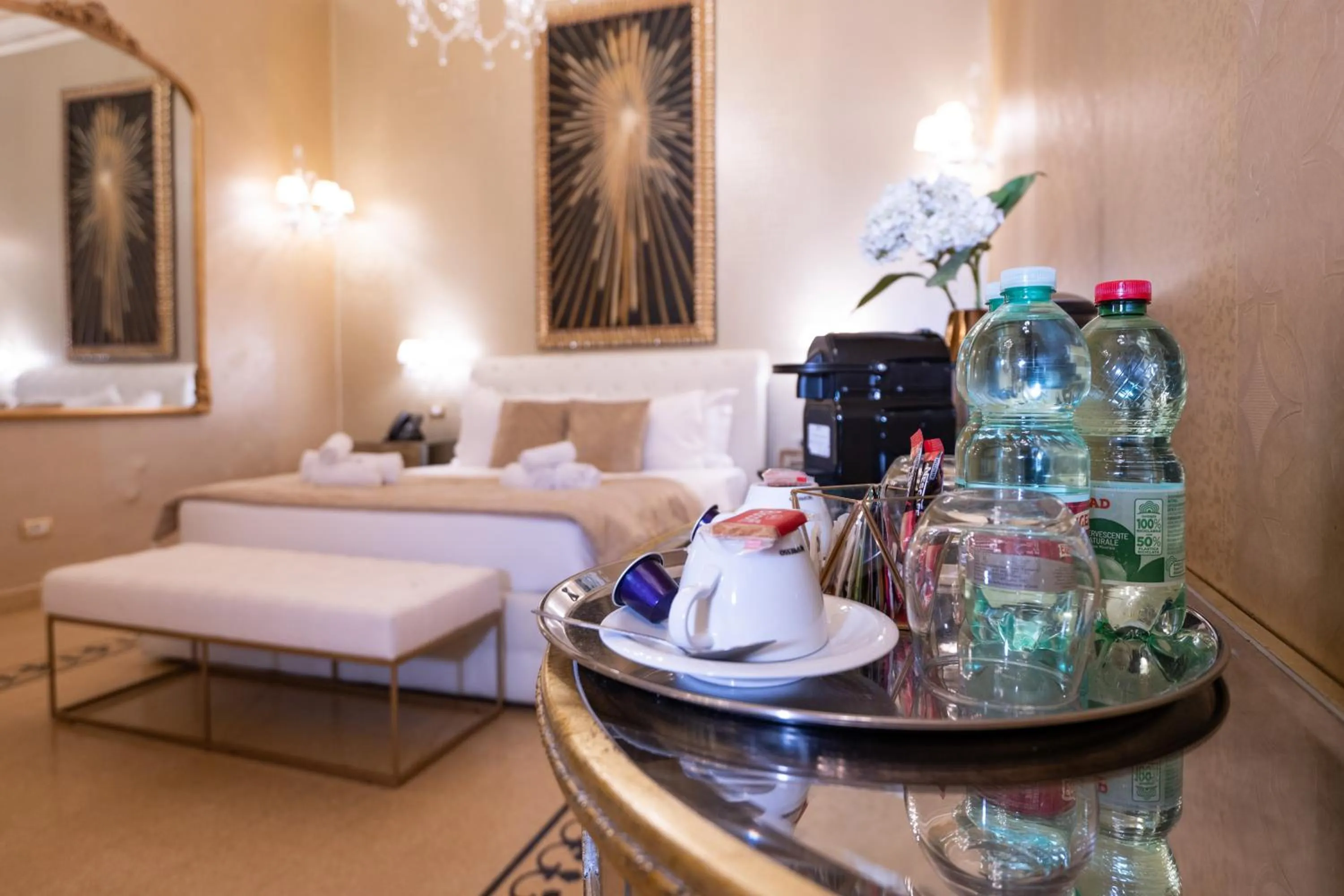 Coffee/tea facilities, Bed in Contessa Arrivabene Antica Dimora