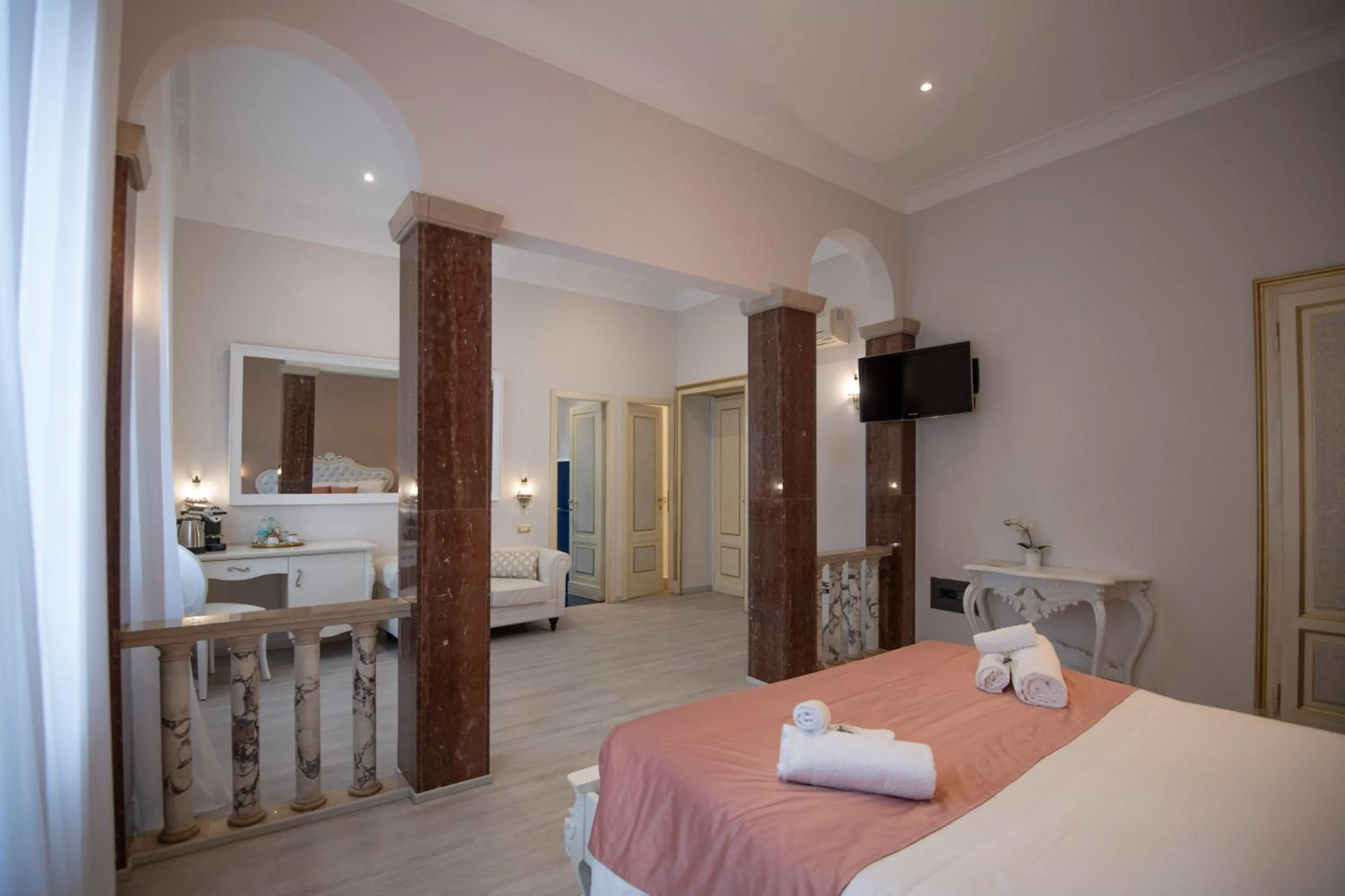 Photo of the whole room, Bed in Contessa Arrivabene Antica Dimora