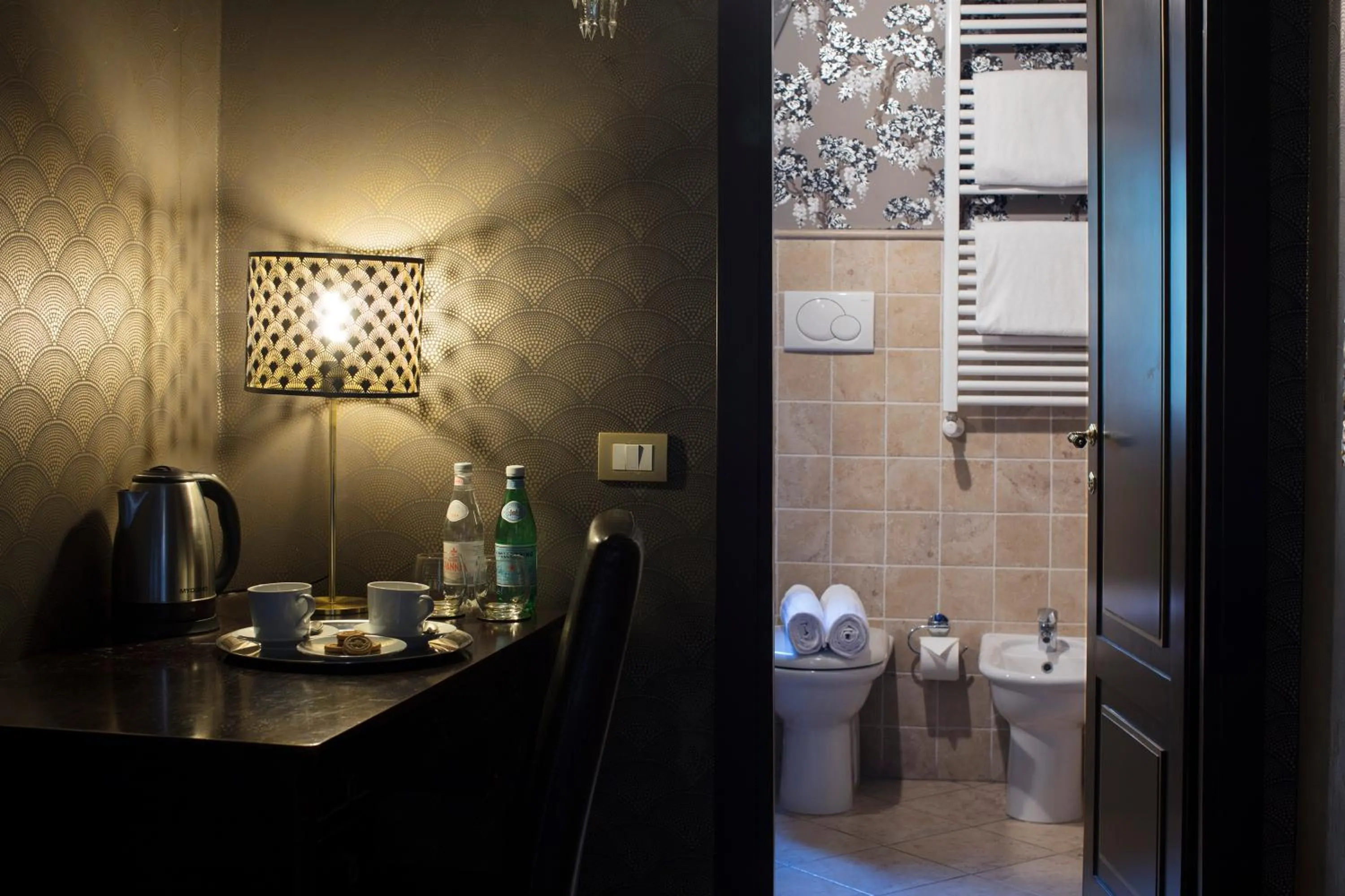 Decorative detail in Contessa Arrivabene Antica Dimora