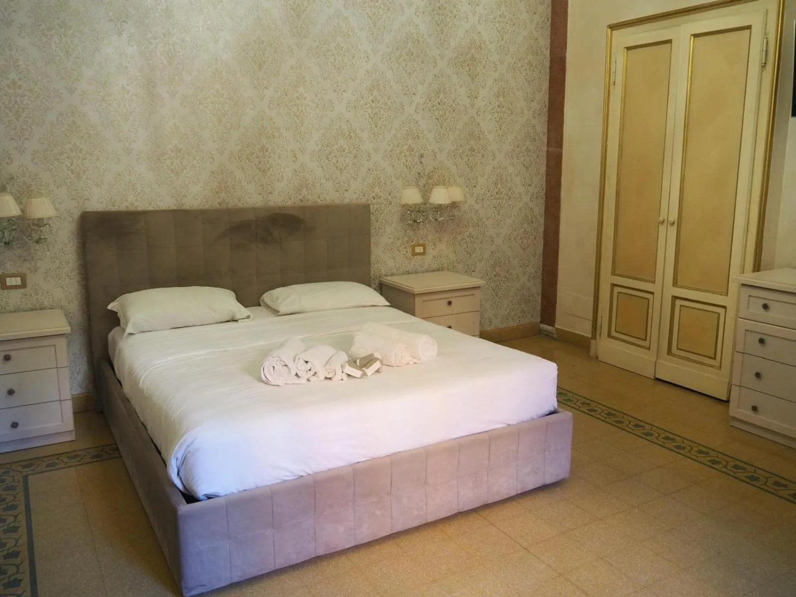 Photo of the whole room, Bed in Contessa Arrivabene Antica Dimora