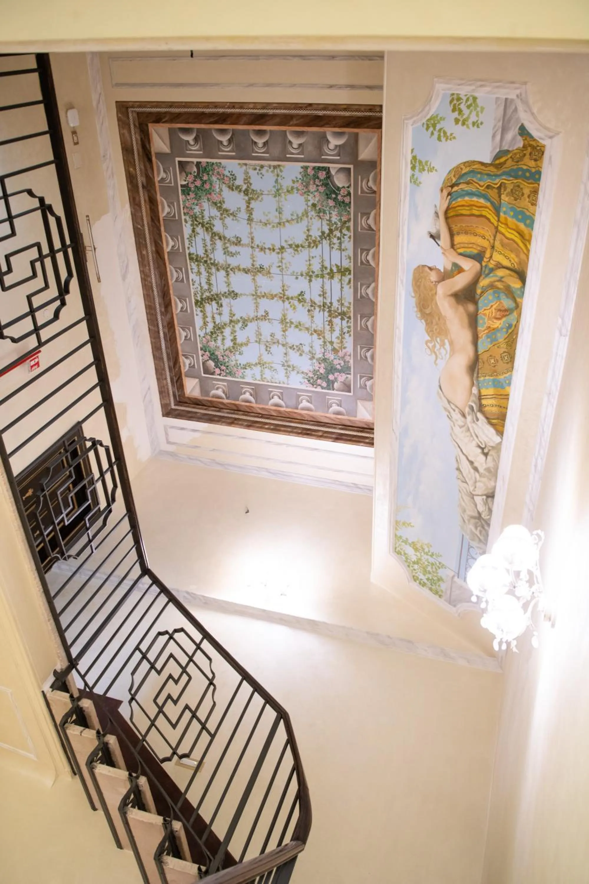 Decorative detail in Contessa Arrivabene Antica Dimora