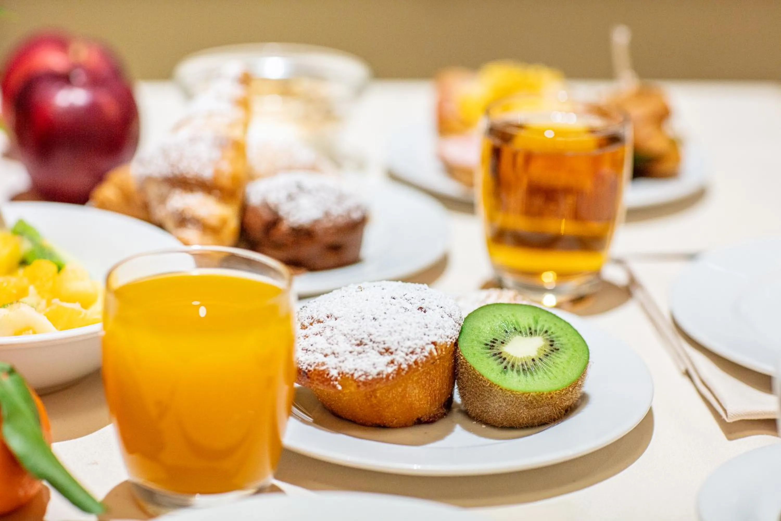 Breakfast in Hotel Pigalle