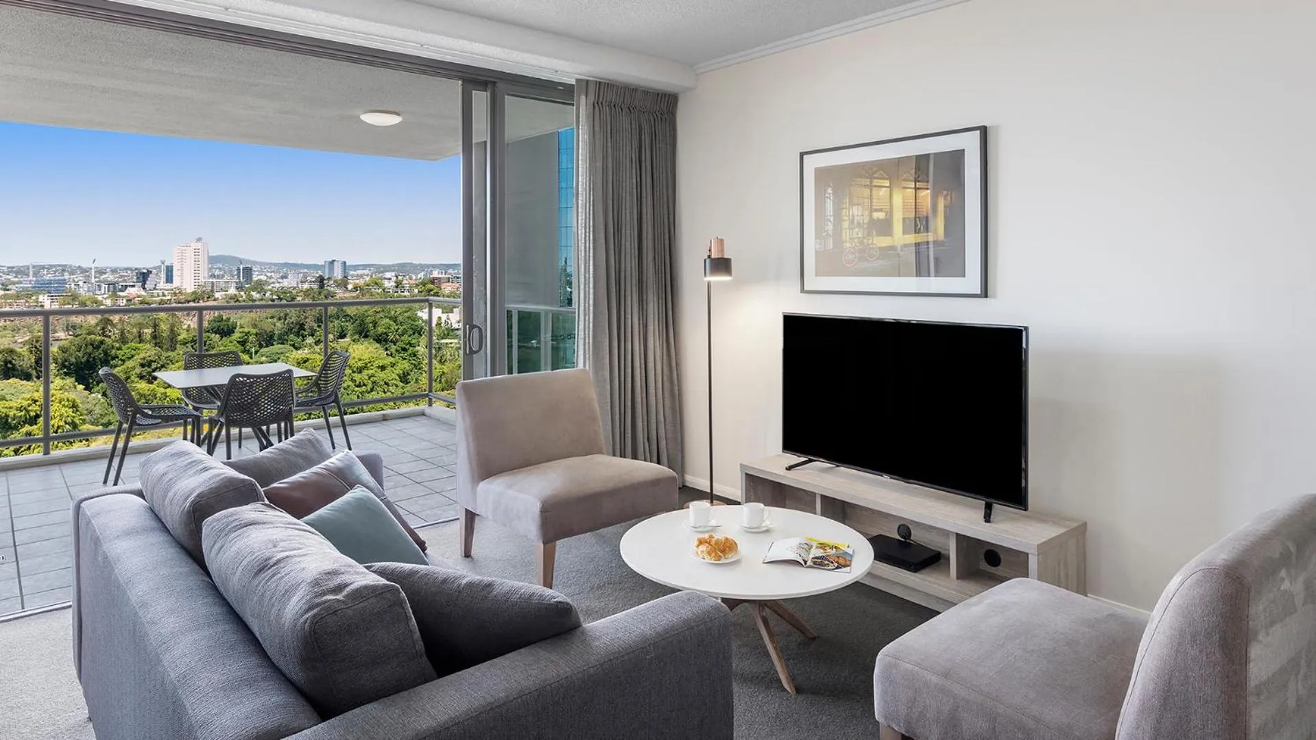 TV and multimedia in Oaks Brisbane on Margaret Suites