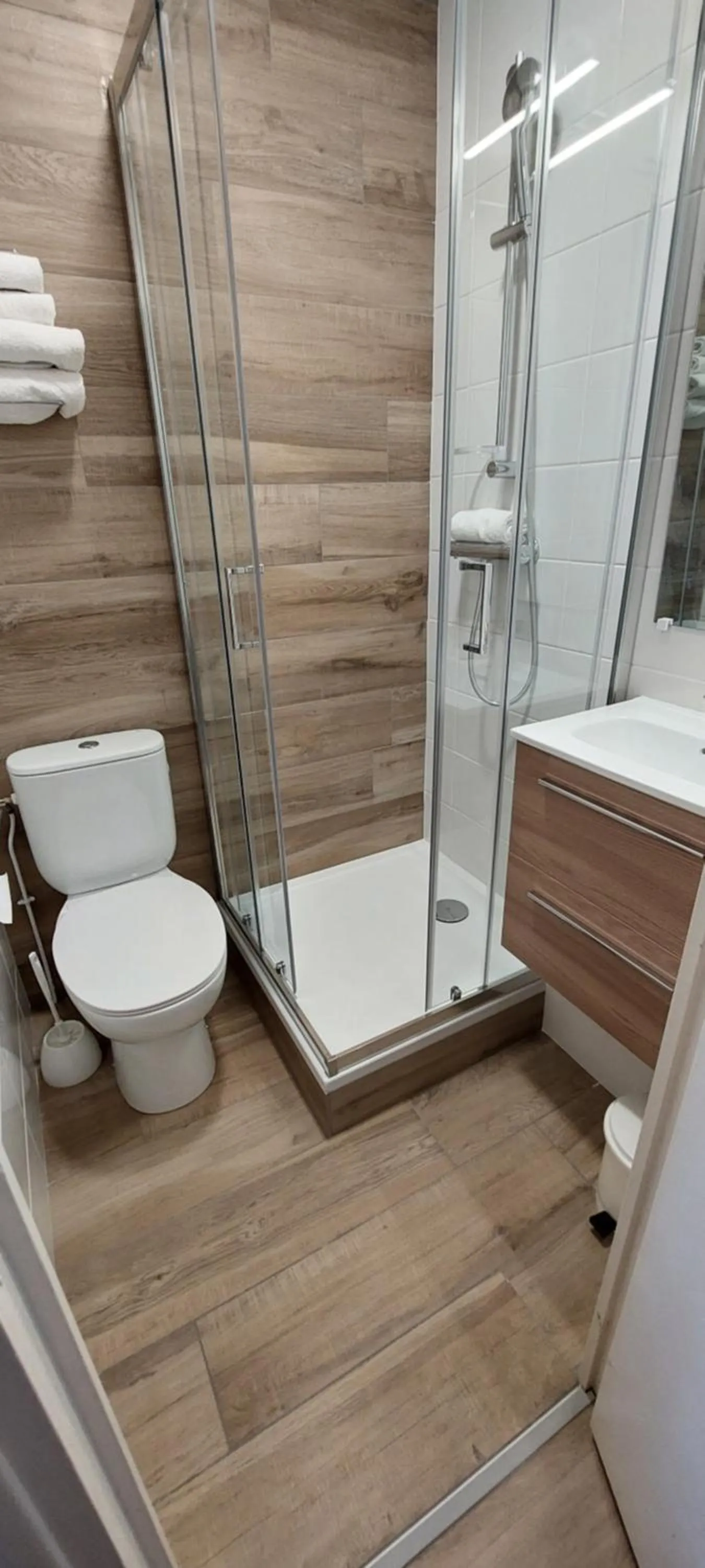 Bathroom in Hotel Beau Rivage