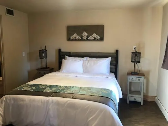 Bed in The Nelson Inn