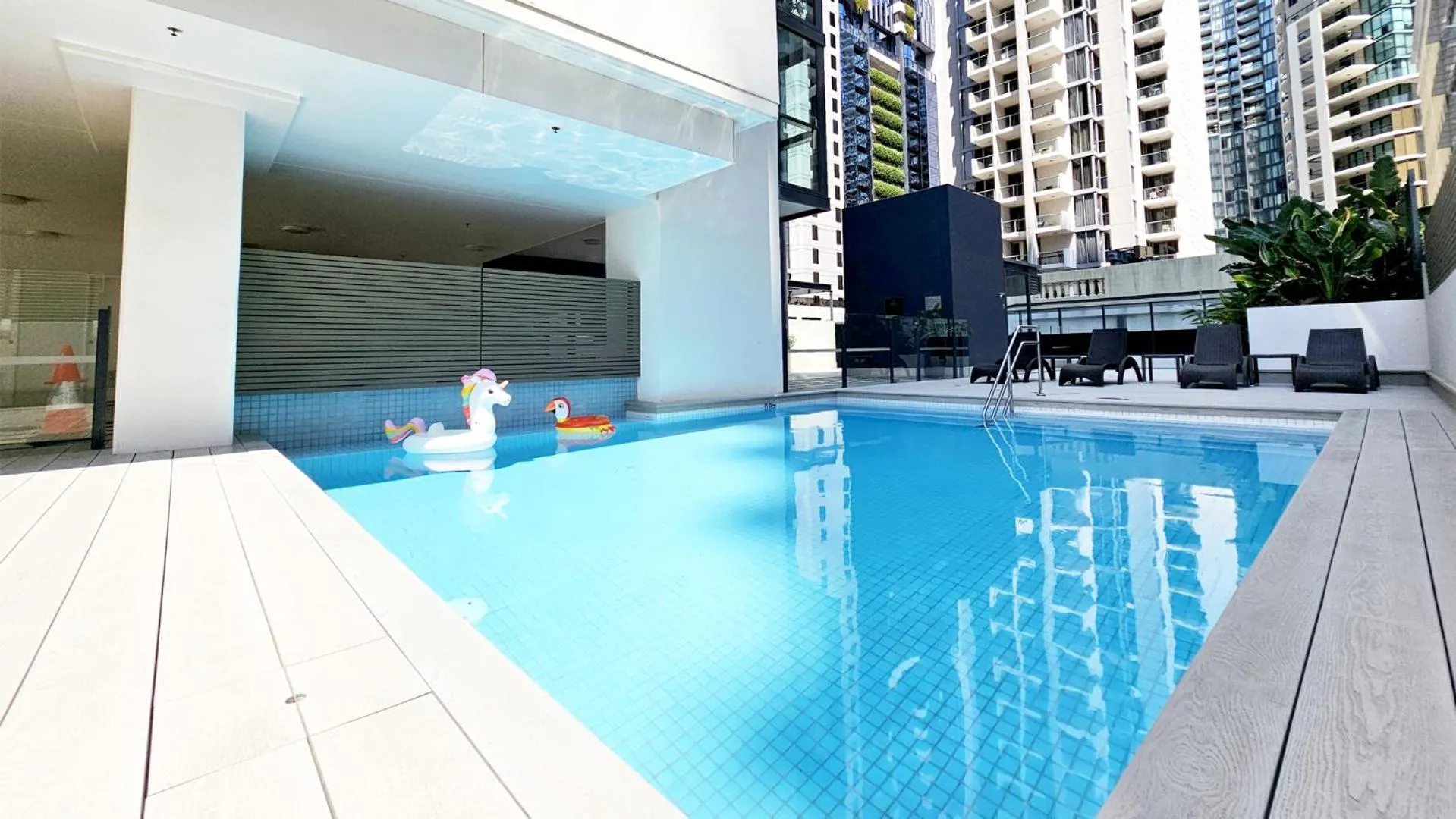 Swimming pool in Oaks Brisbane on Charlotte Suites