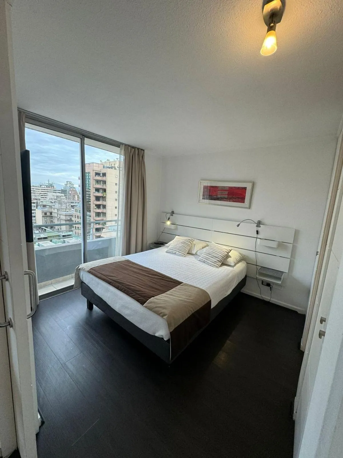 Bed in Apart Lyon Suite