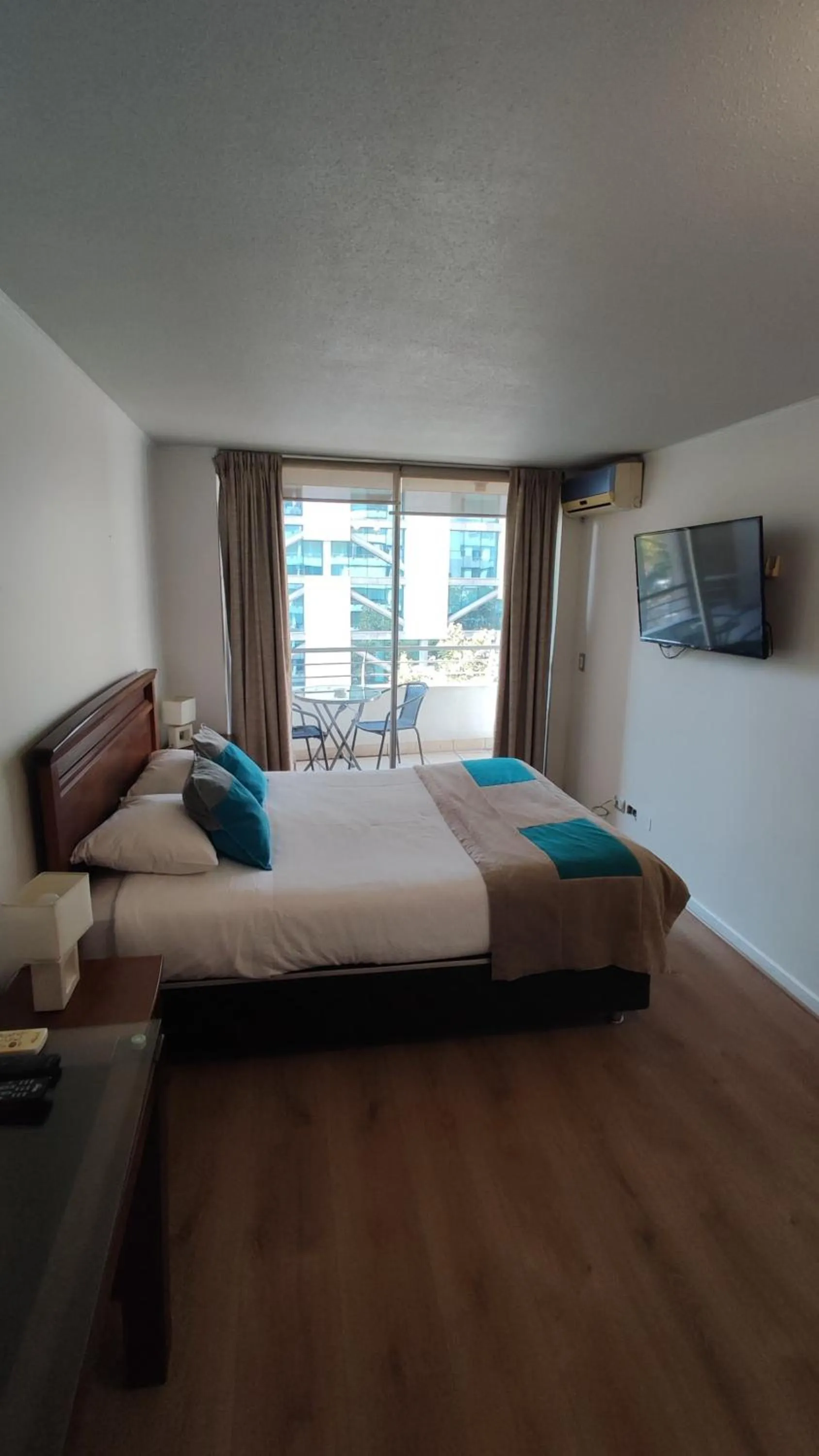 Bed in Apart Lyon Suite