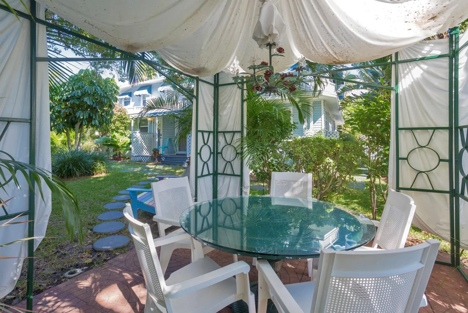 Garden in Meranova Guest Inn