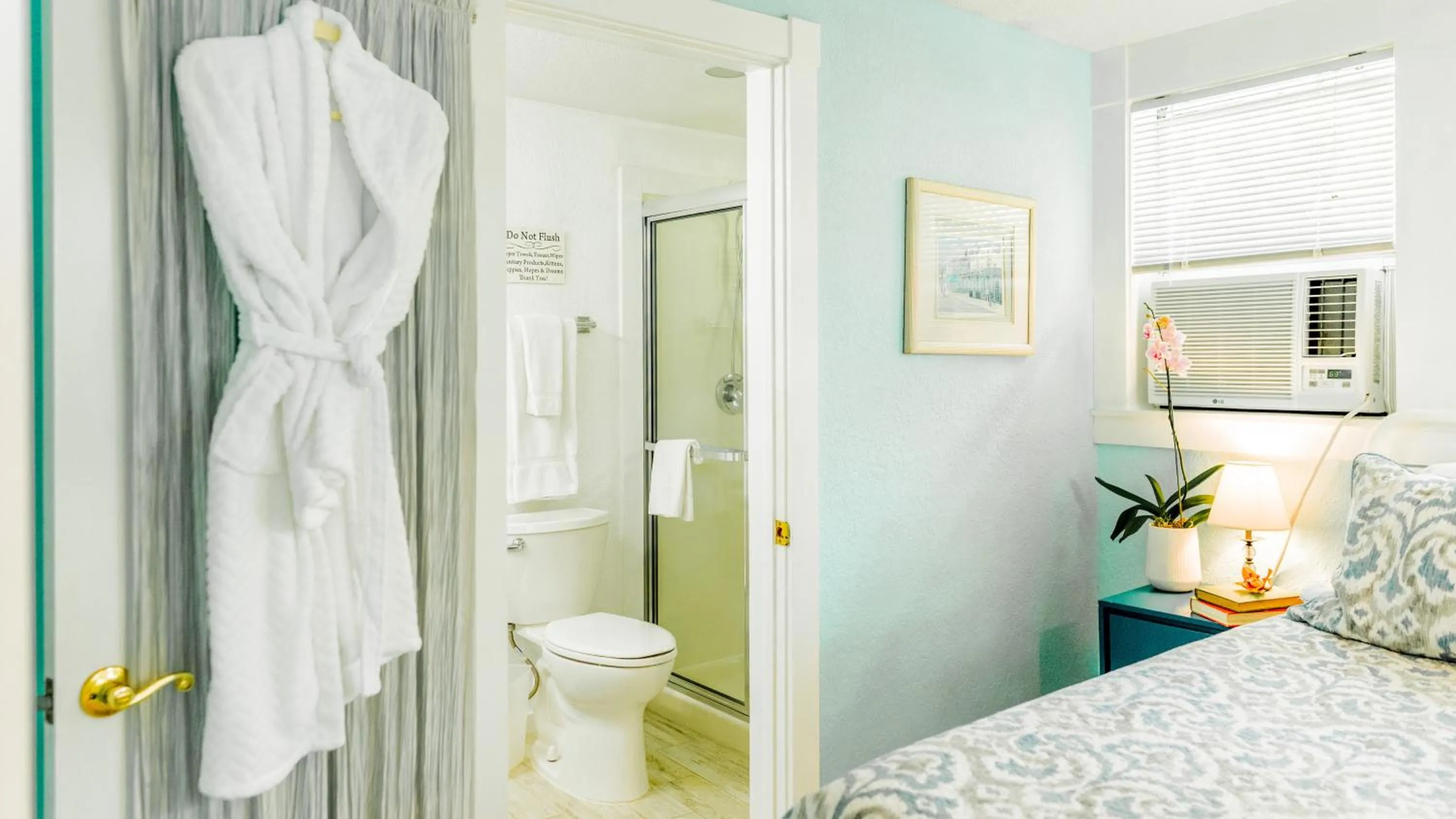 Bed in Meranova Guest Inn