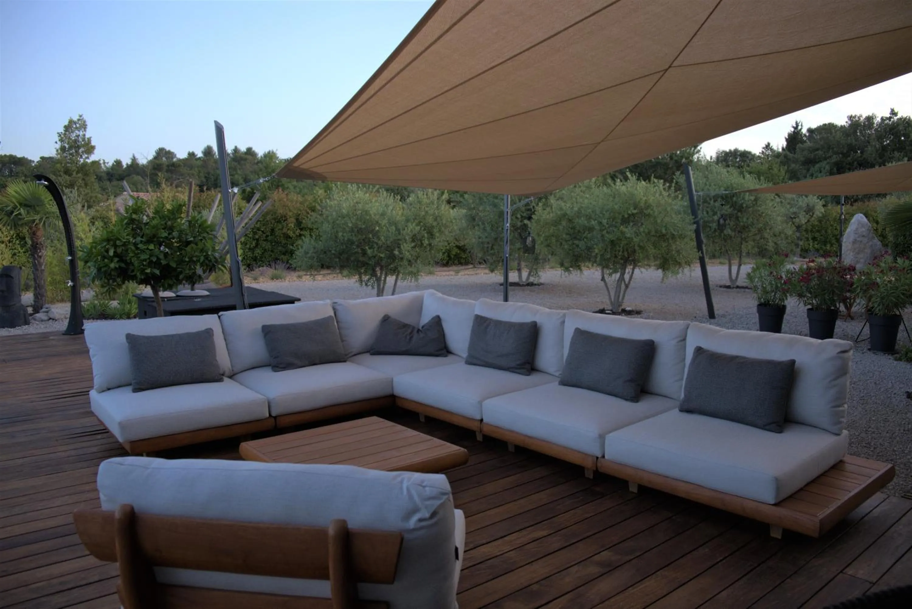 Patio in Villa Otilia-Bed and Breakfast-Chambres d'hôtes en Provence