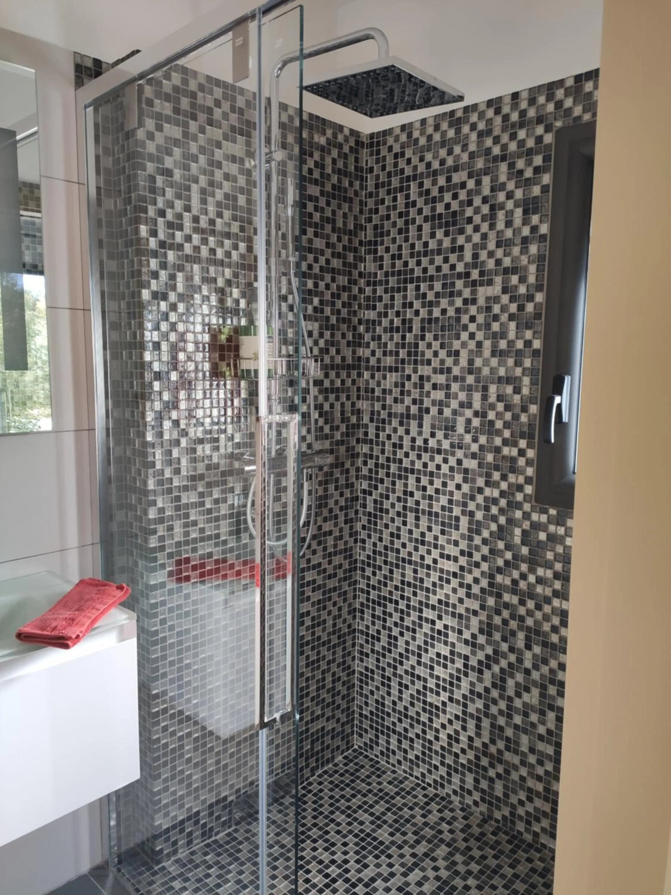 Bathroom in Villa Otilia-Bed and Breakfast-Chambres d'hôtes en Provence