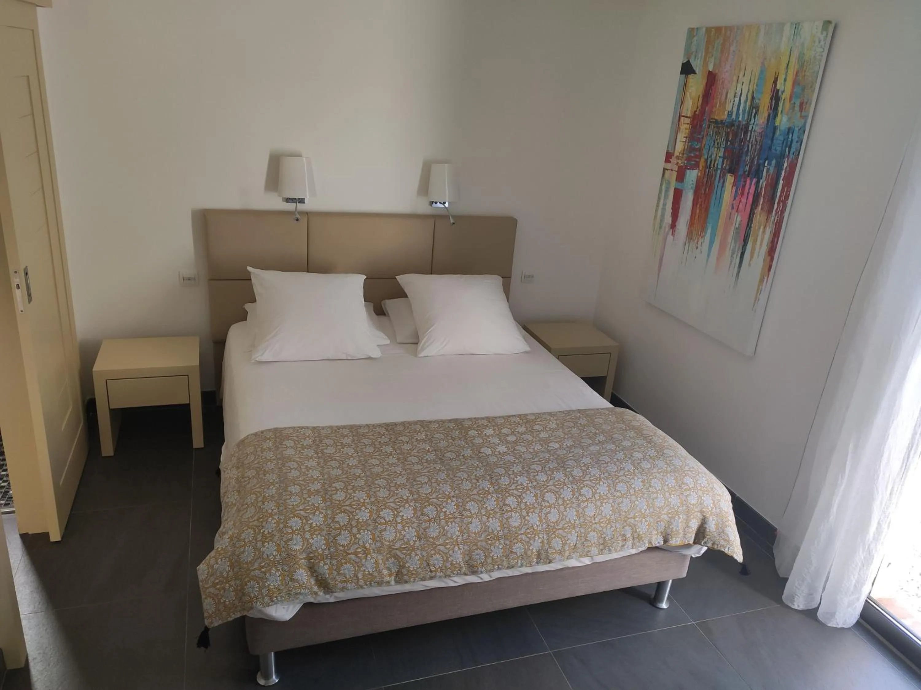 Bed in Villa Otilia-Bed and Breakfast-Chambres d'hôtes en Provence