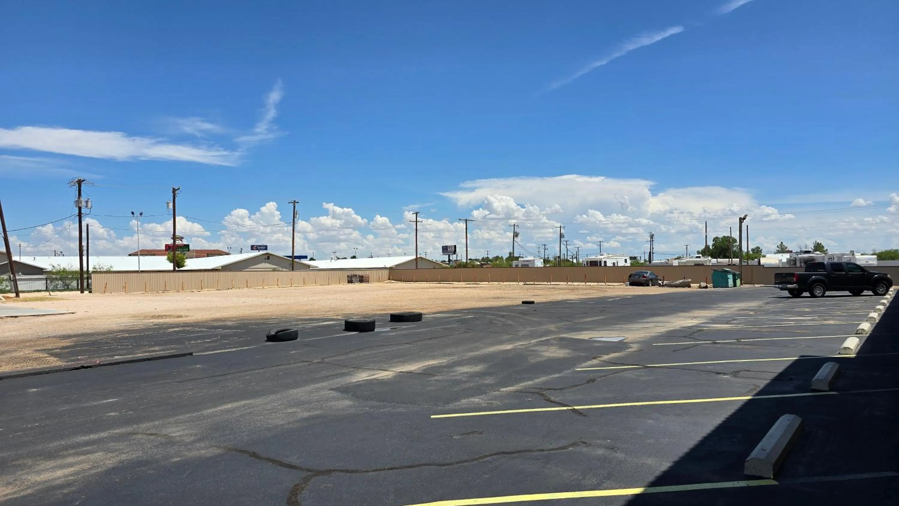 Parking in Texan Inn and Suites Monahans