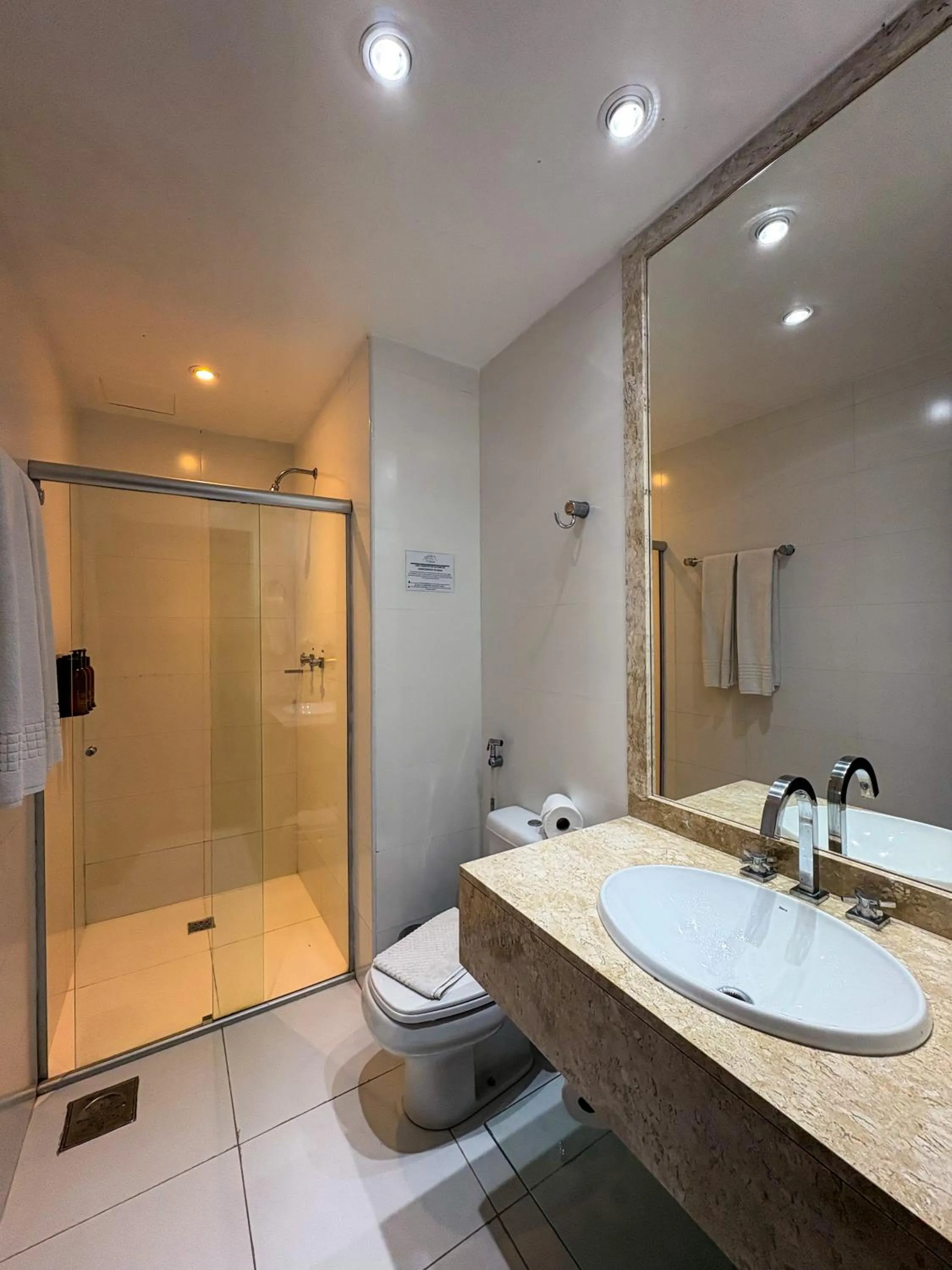 Bathroom in Hotel Home Green Home