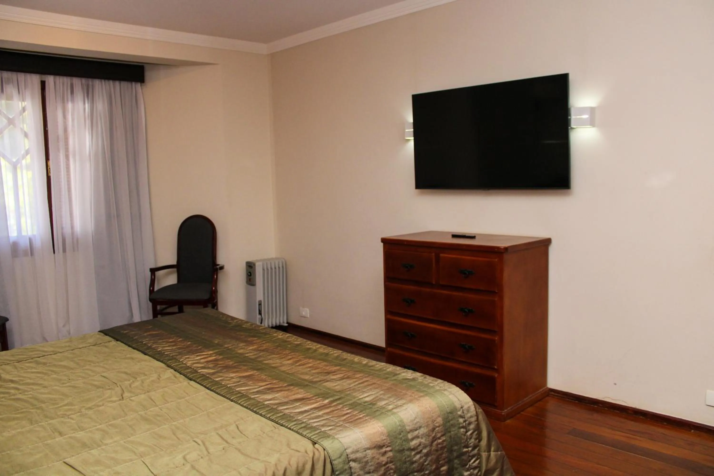 Photo of the whole room, Bed in Hotel Home Green Home