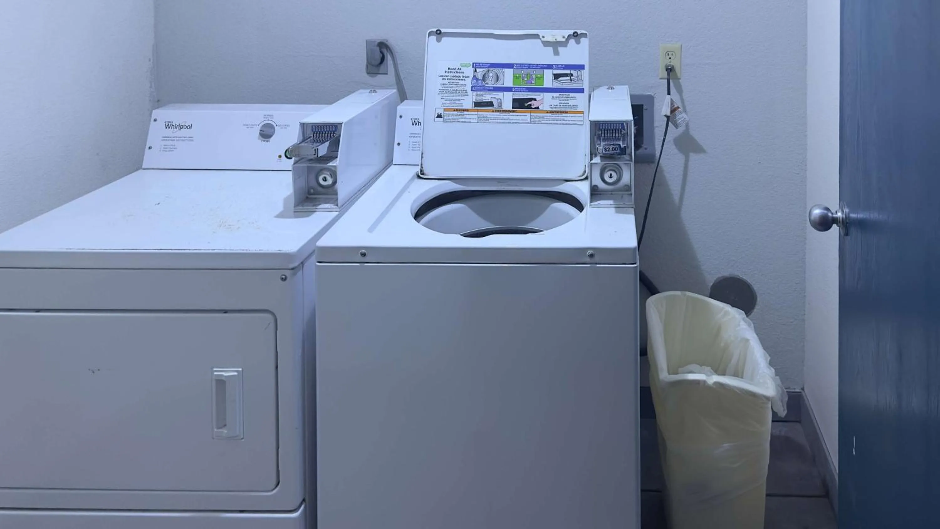 Property building in Motel 6-Waterloo, IA