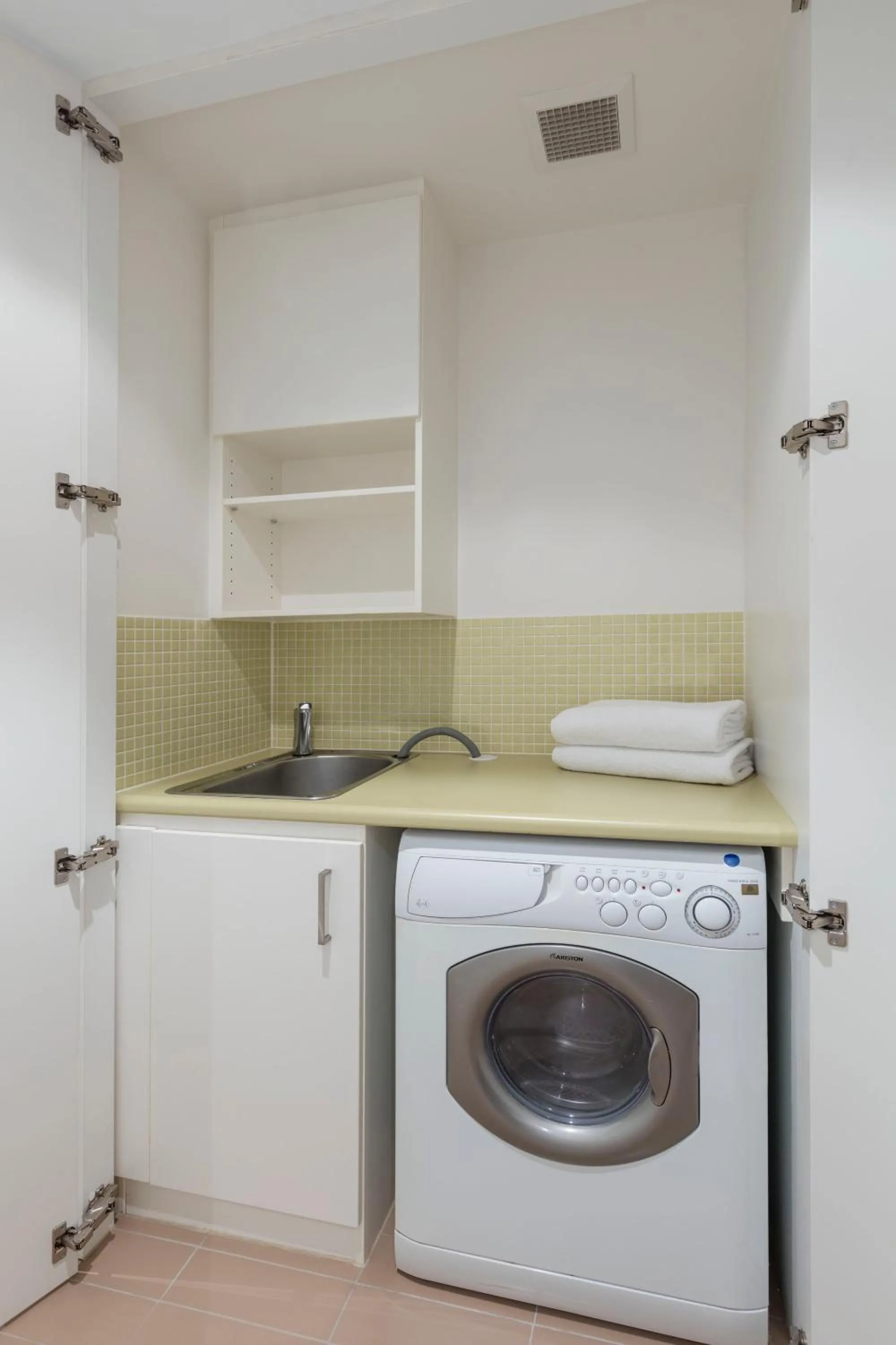 Area and facilities in Oaks Glenelg Liberty Suites