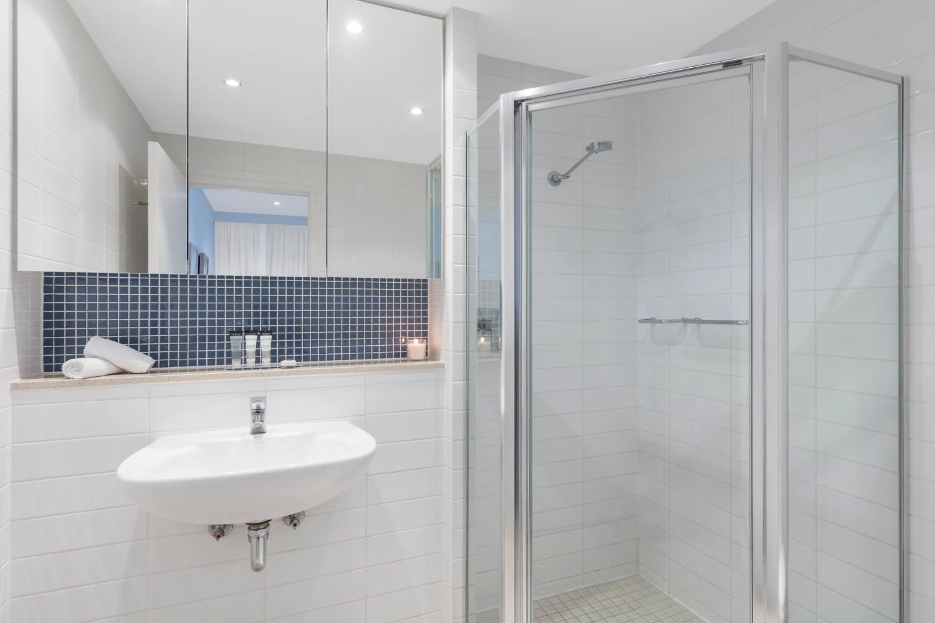 Shower in Oaks Glenelg Liberty Suites