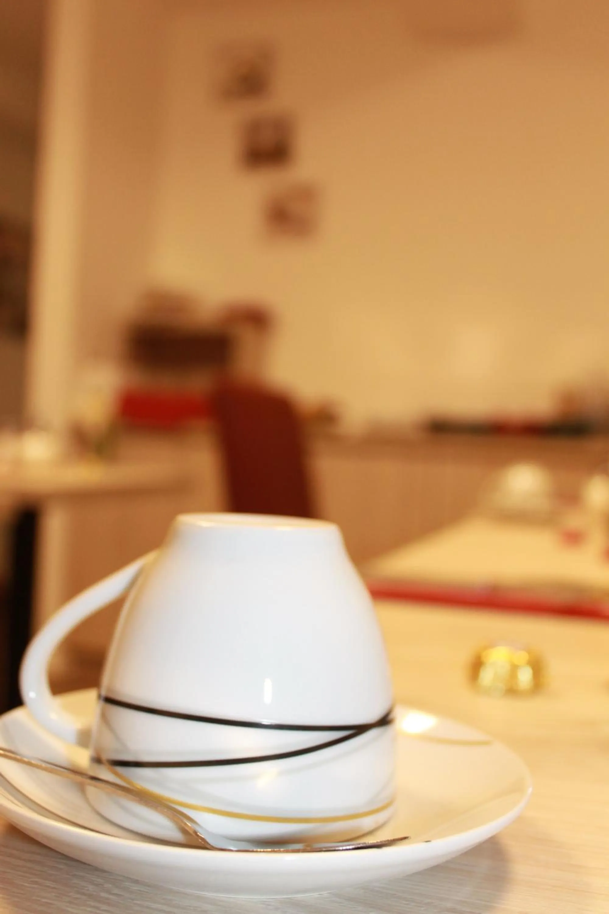 Food and drinks, Bed in Pionier Hotel Hamburg Wandsbek