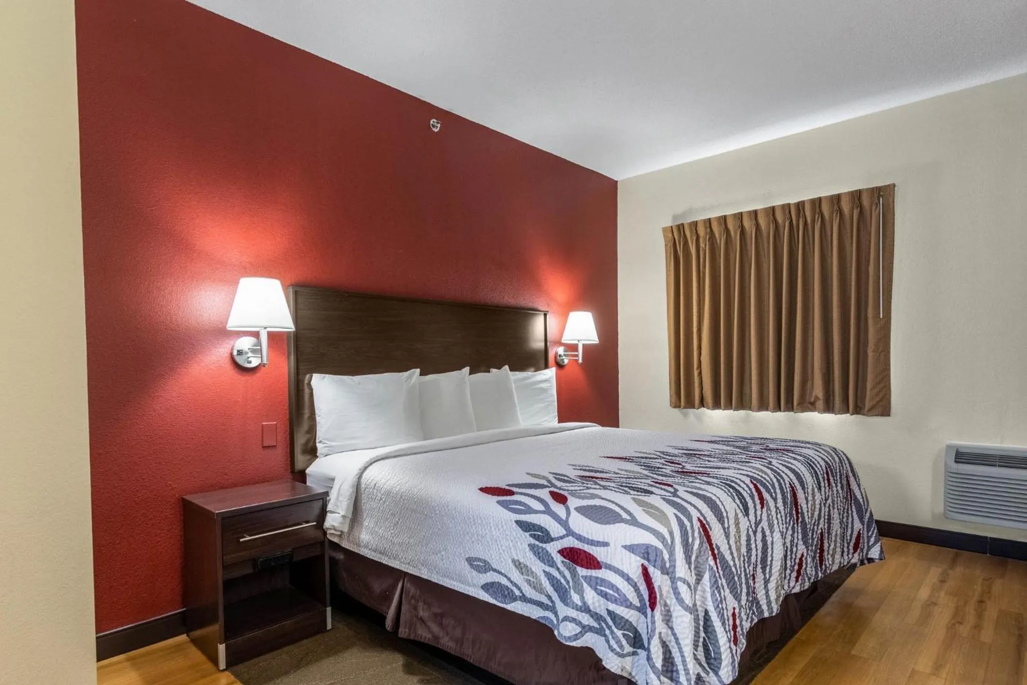 Photo of the whole room, Bed in Red Roof Inn Georgetown, IN - Louisville West