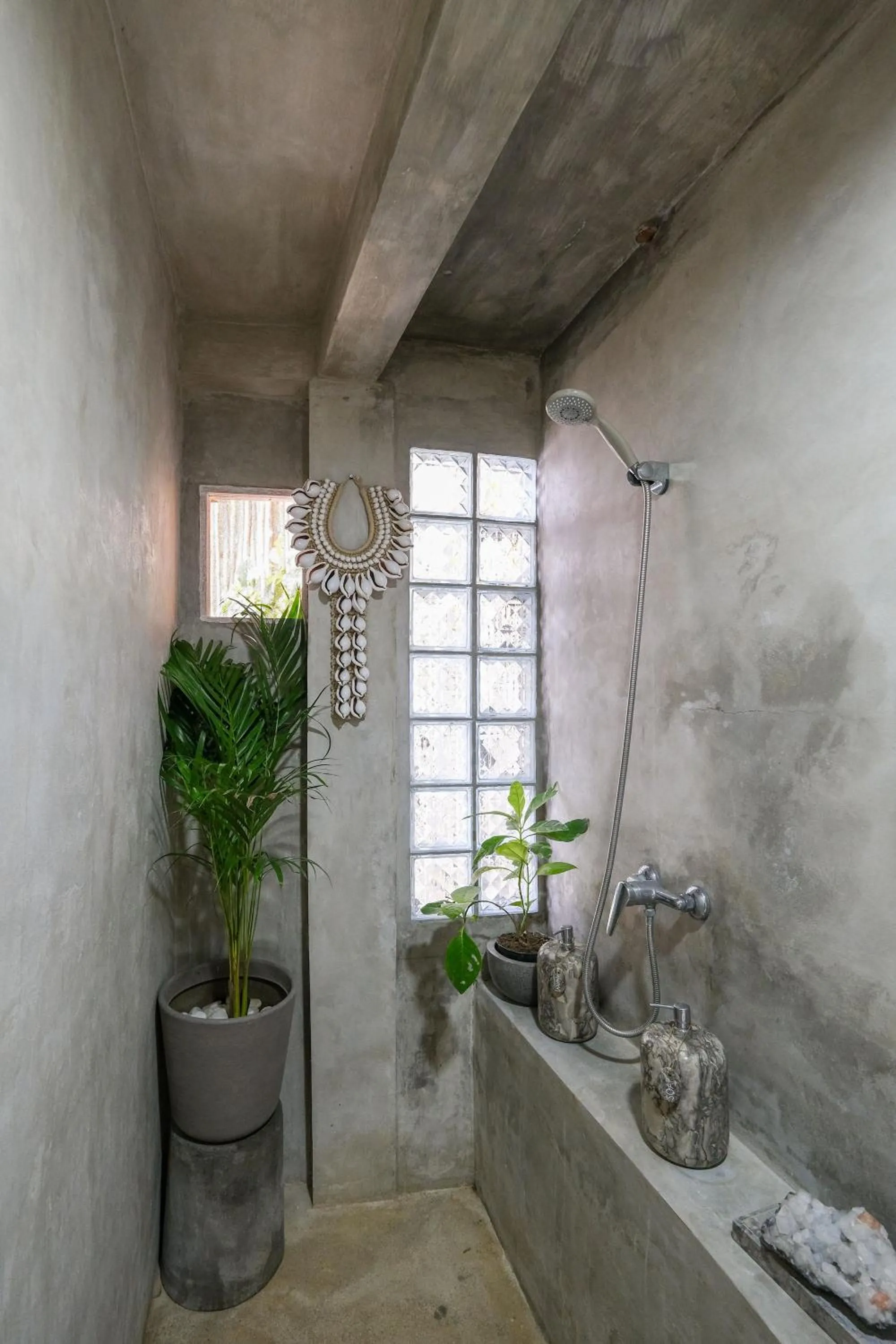 Shower in Le Cliff Bali