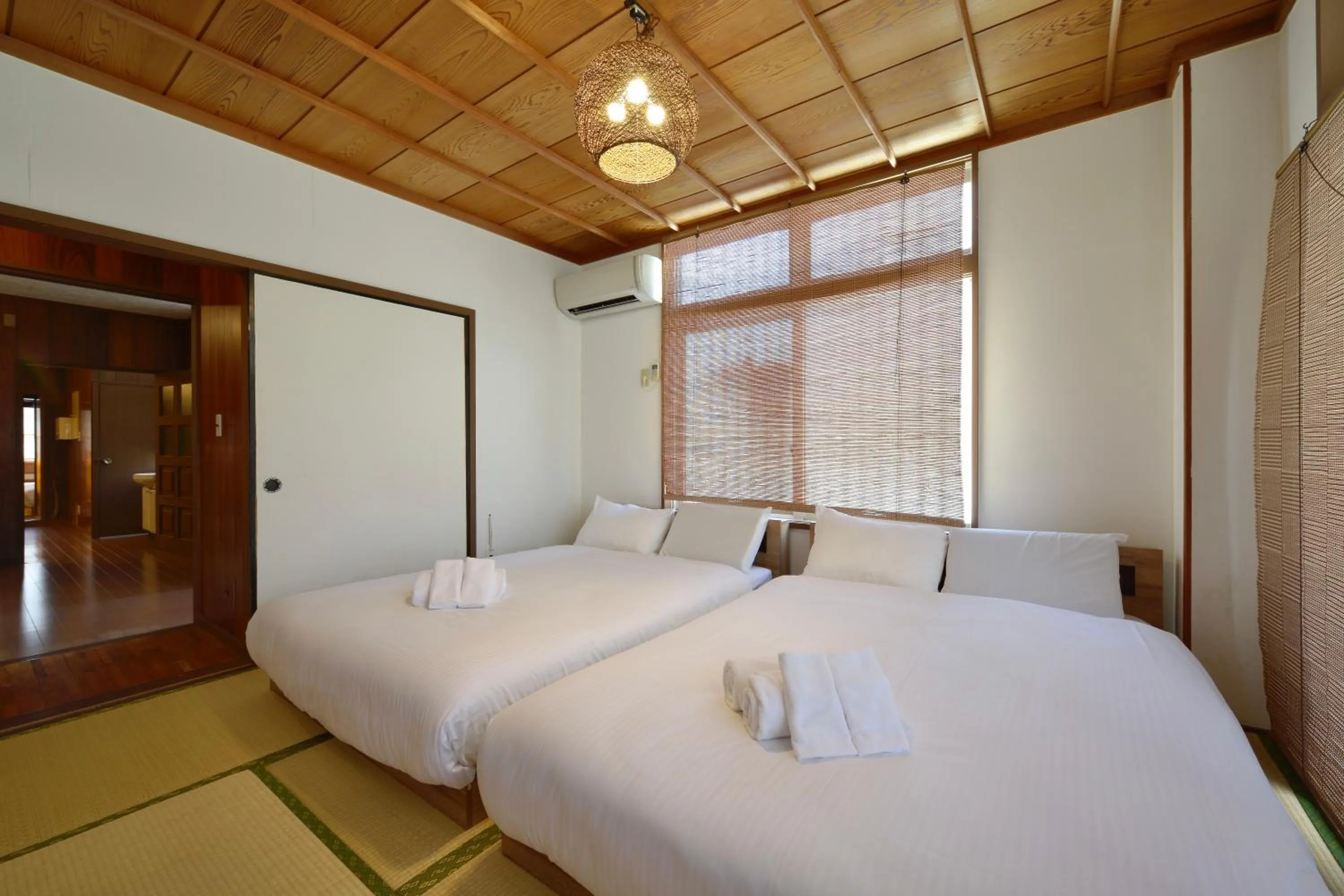 Bed in Mensore Houese