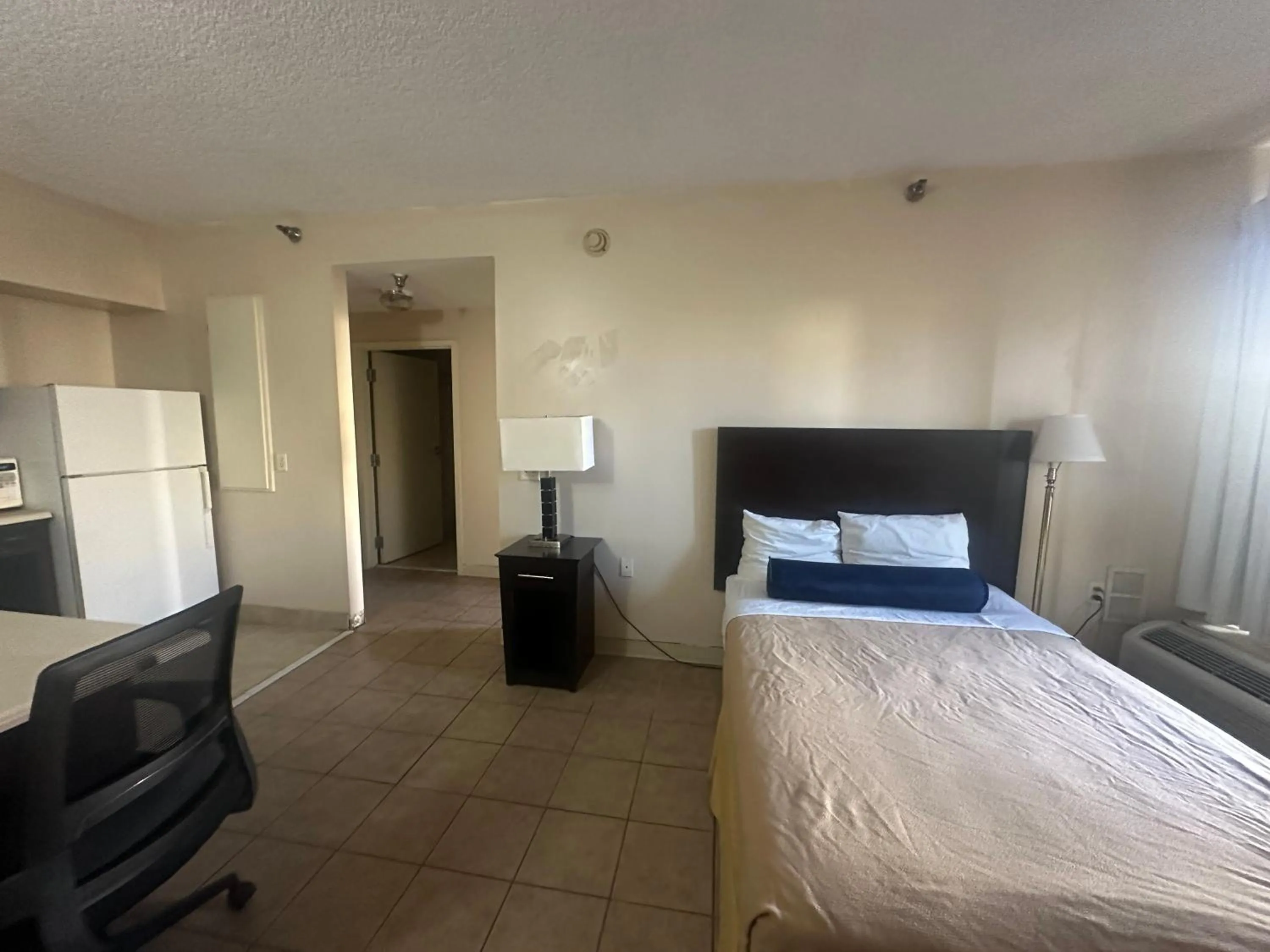 Bedroom in Guest Cottage & Suites By OYO Brunswick-Golden Isles