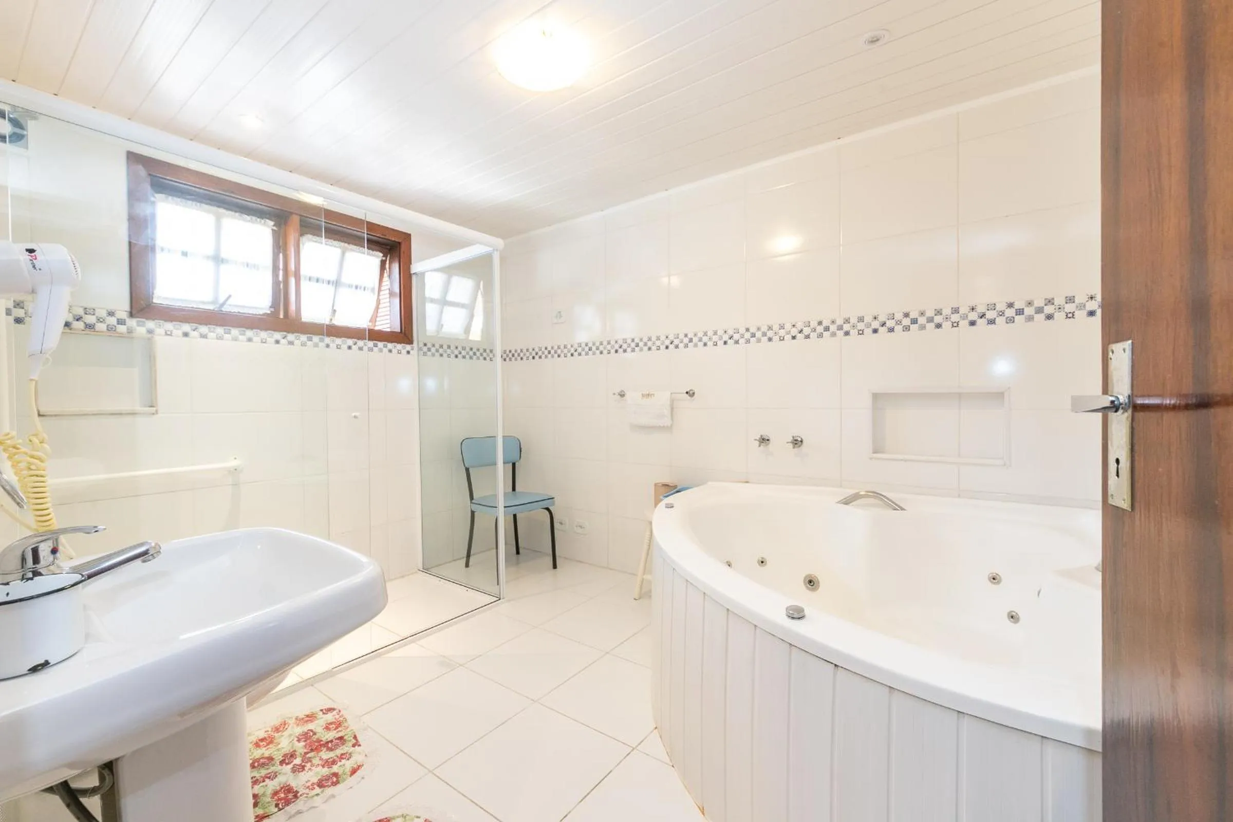 Bathroom in Pousada Jardon Campos do Jordão - Exclusiva para Adultos