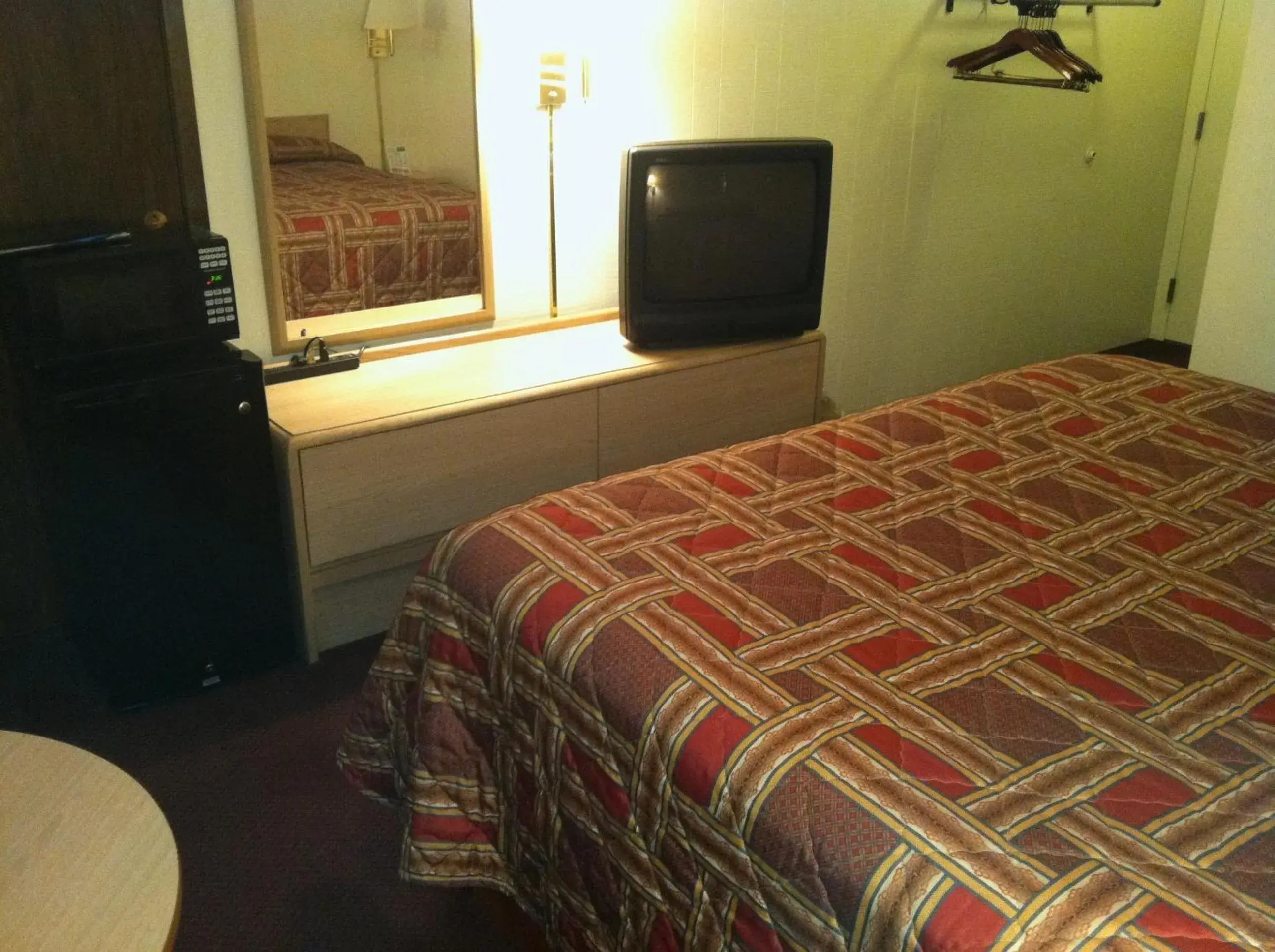 Queen Room - Smoking in Heritage Inn Mansfield Queen Room - Smoking in Heritage Inn Mansfield