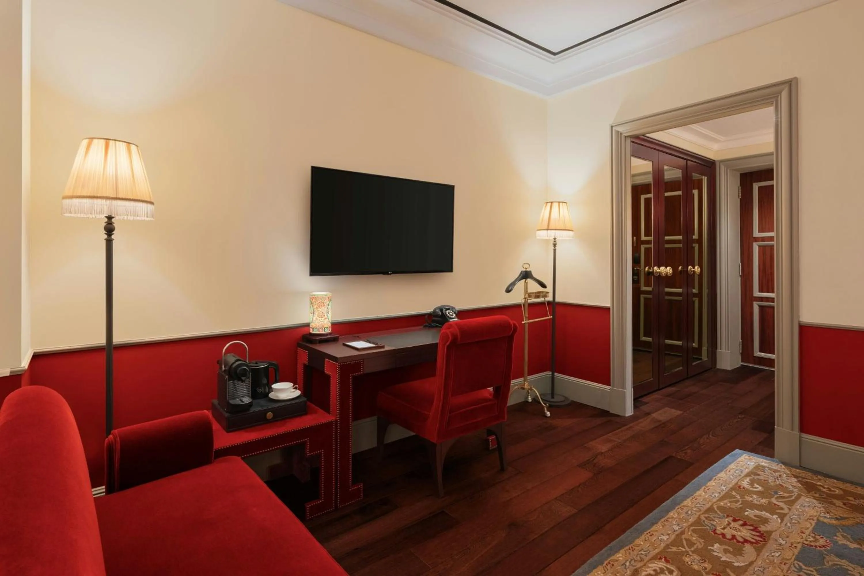 Bedroom in Maxwell Reserve Singapore, Autograph Collection